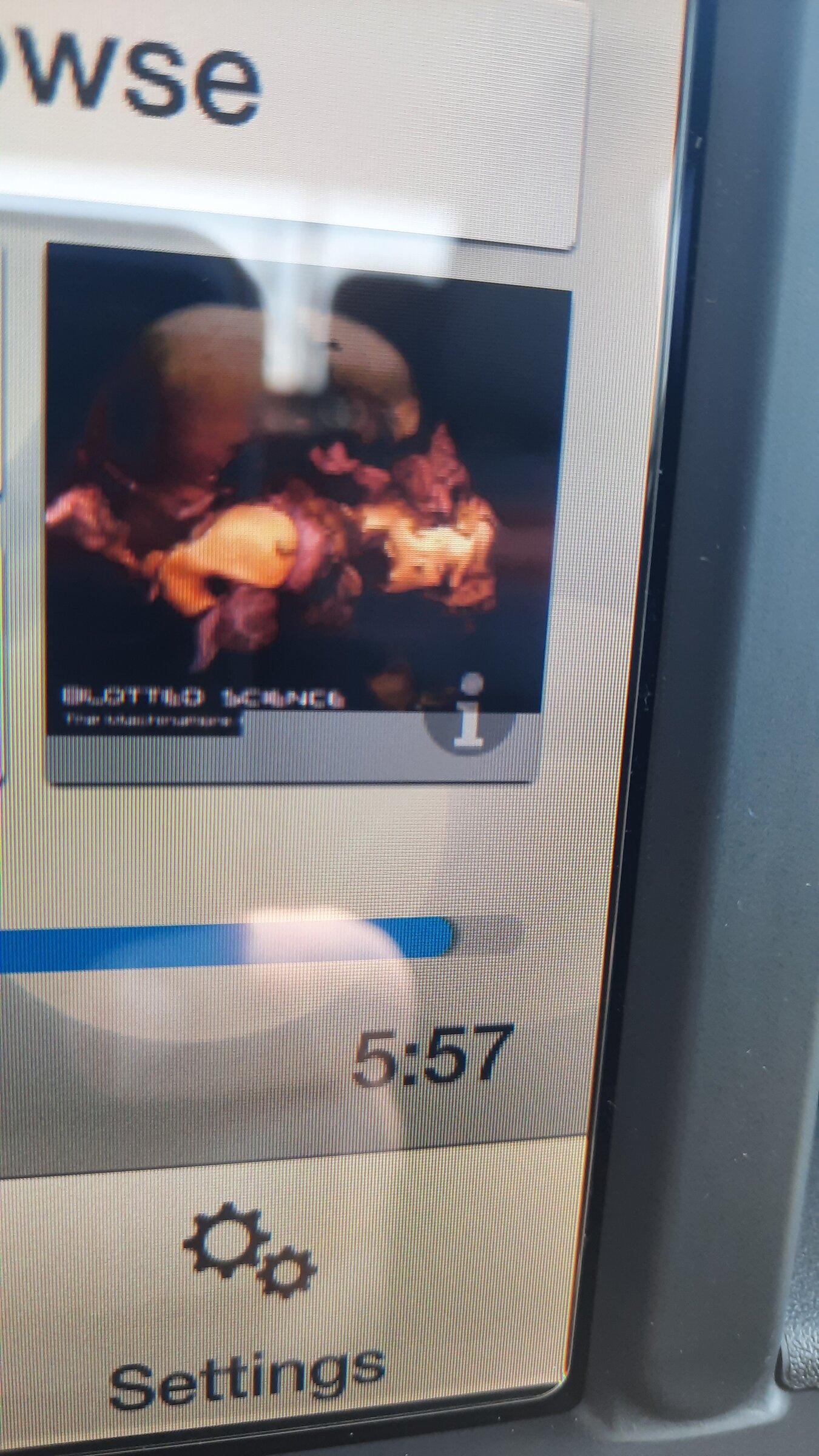 Ford Maverick Issue with Album Cover Pics with Bluetooth Spotify 20220424_122711