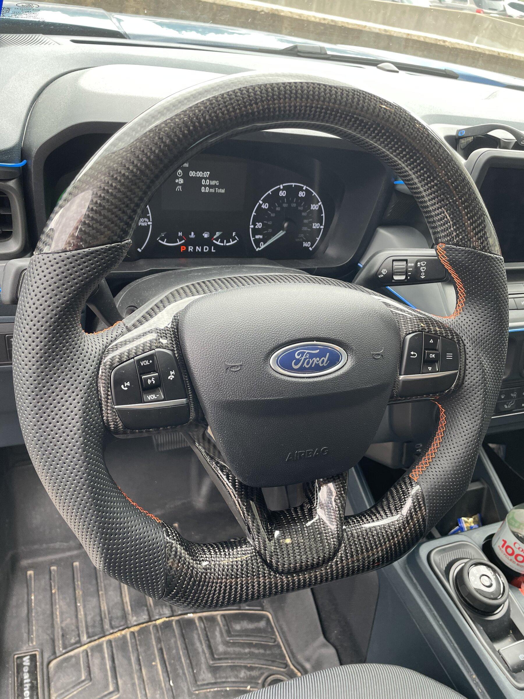 Ford Maverick Custom carbon fiber steering wheel E52FBB14-932E-4B0B-B172-B07EFBB9F3BE