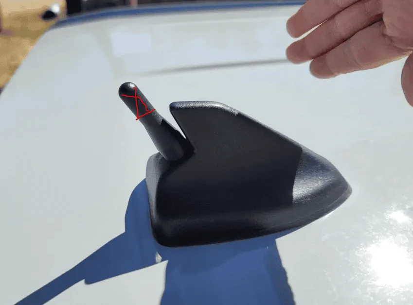 Ford Maverick ? What thread is the antenna? 1651075476598