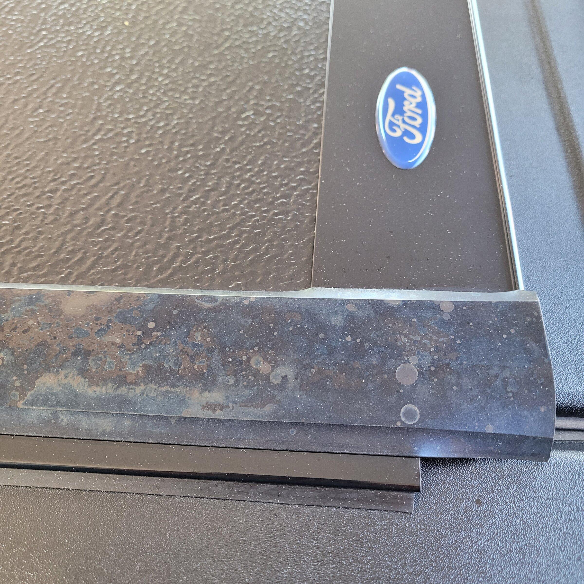 Ford Maverick Ford Hard Trifold seal not looking pretty 20220428_082536