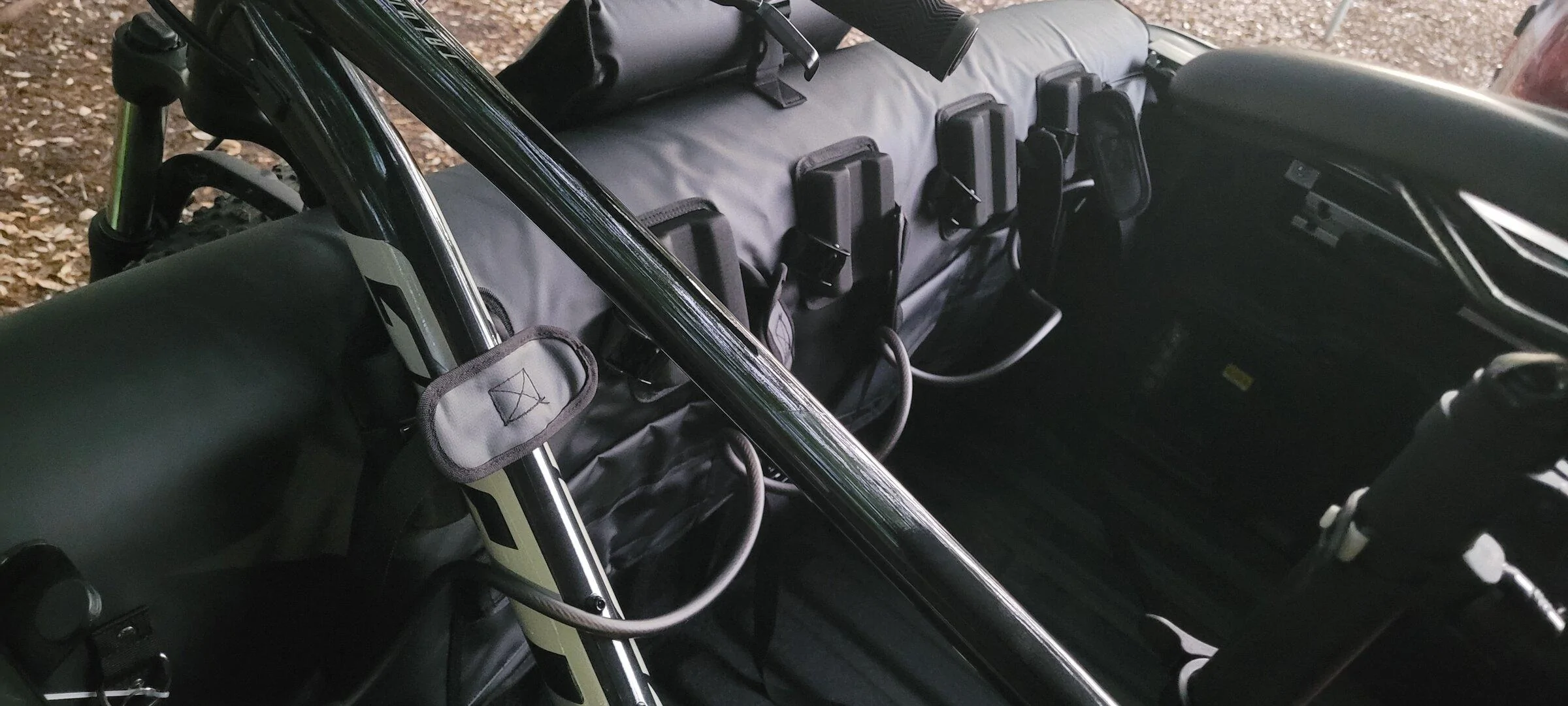 Ford Maverick GREAT TAILGATE COVER BIKE RACK W/ ATTACHED PADLOCK 20220426_201825