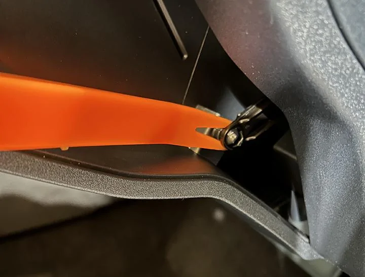 Ford Maverick How-to DIY: change the cabin air filter c1