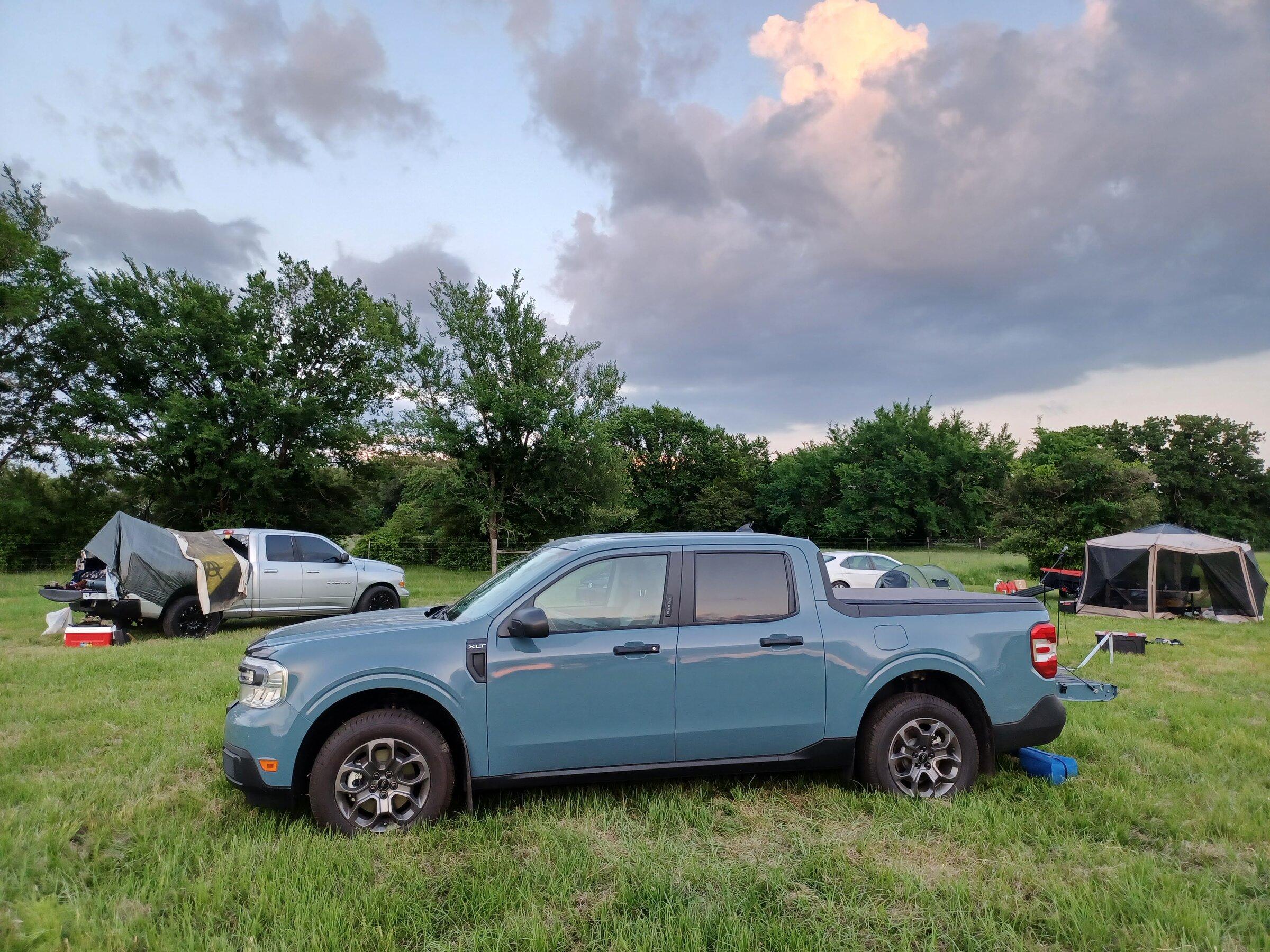 Ford Maverick Tossed a queen sized air mattress in the bed 20220430_195512_052646