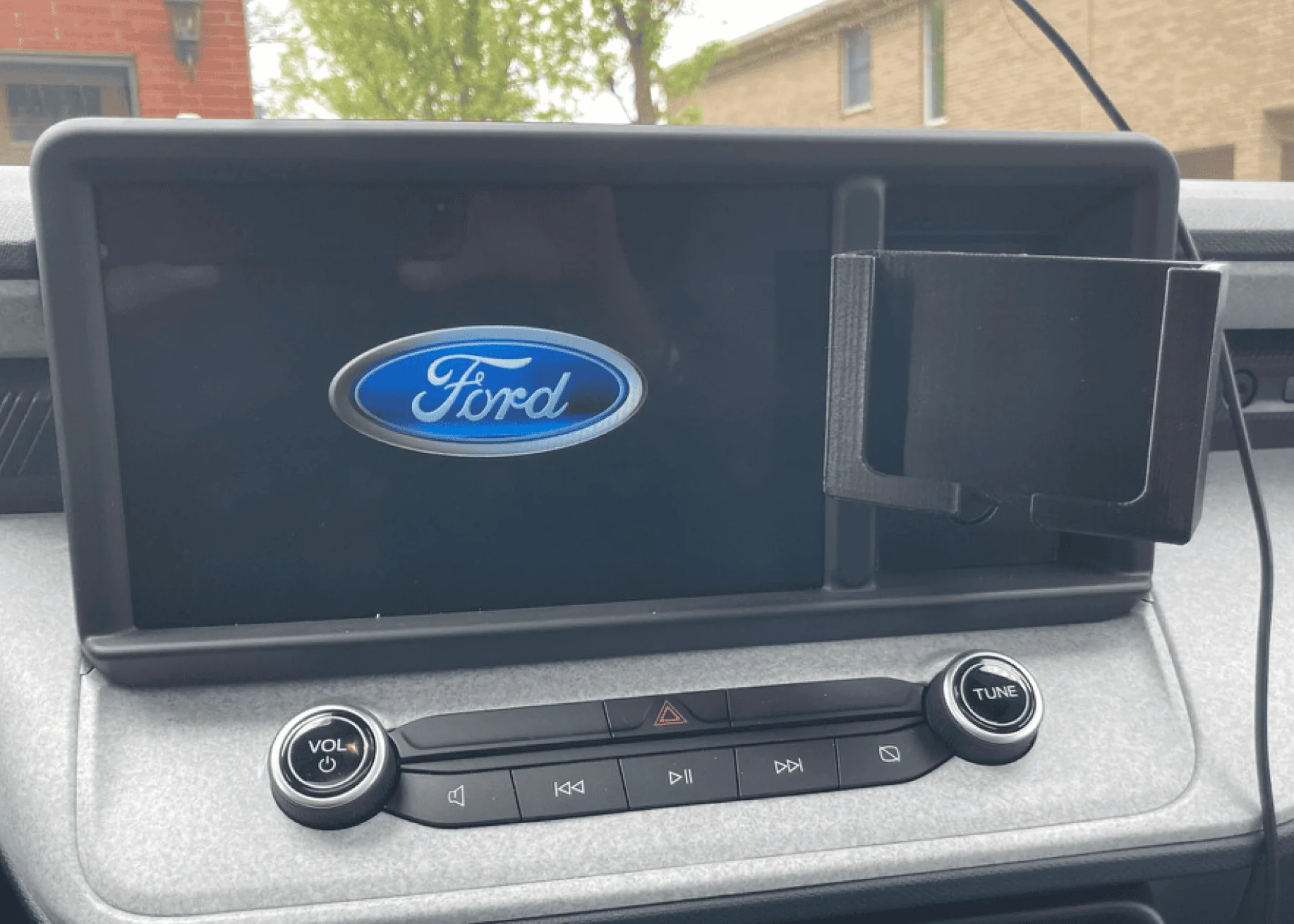 Ford Maverick That awkward cubbie next to the infotainment screen Screen Shot 2022-05-02 at 4.14.40 PM