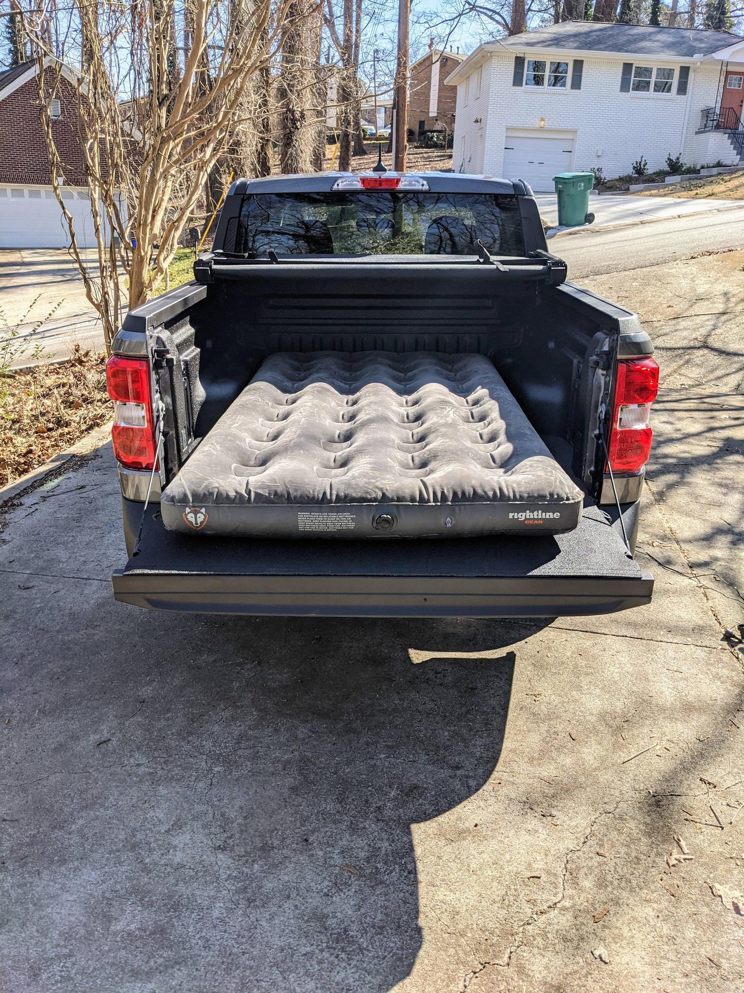 Ford Maverick Tossed a queen sized air mattress in the bed LwMyr3v