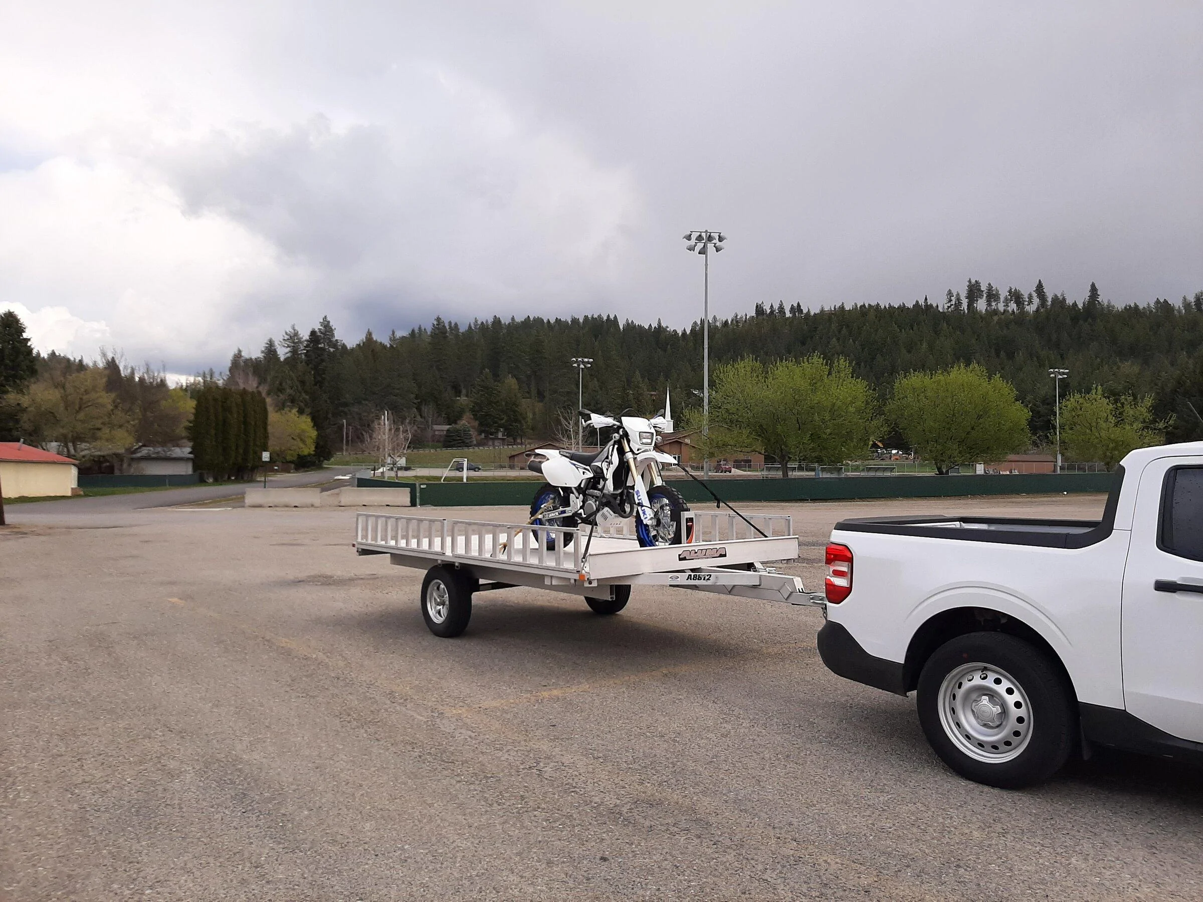 Ford Maverick Towed ~1100 lbs with my Maverick Hybrid 20220429_115802