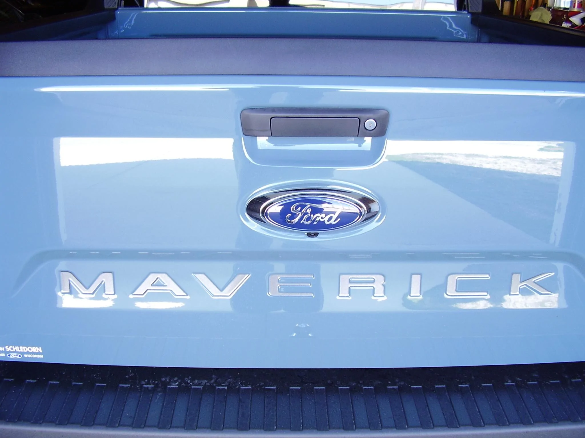 Ford Maverick Grey tailgate letters that match XLT trim? P1010001 (2)