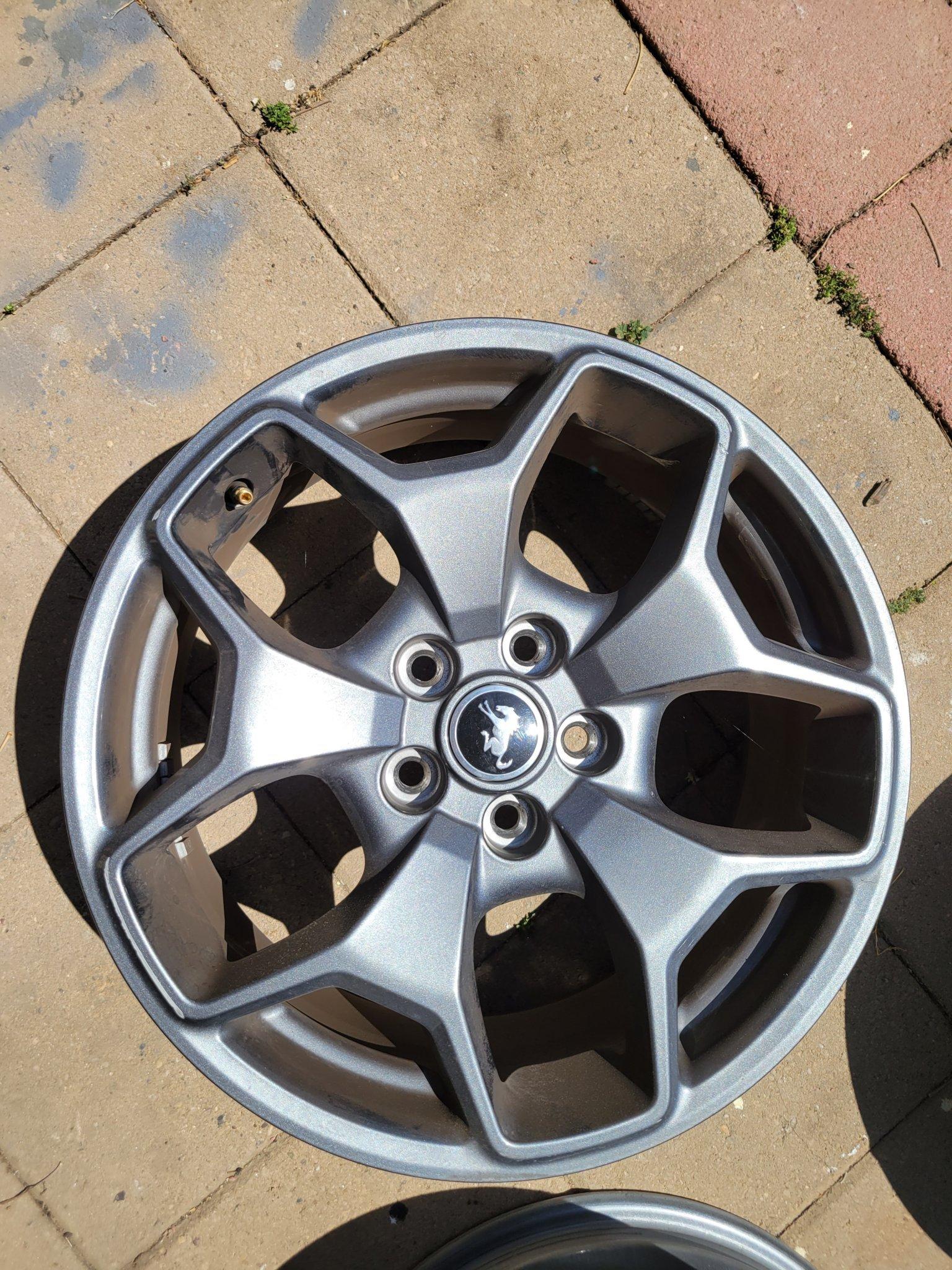 Ford Maverick (SoCal) WTB XLT Rims 20220507_113659