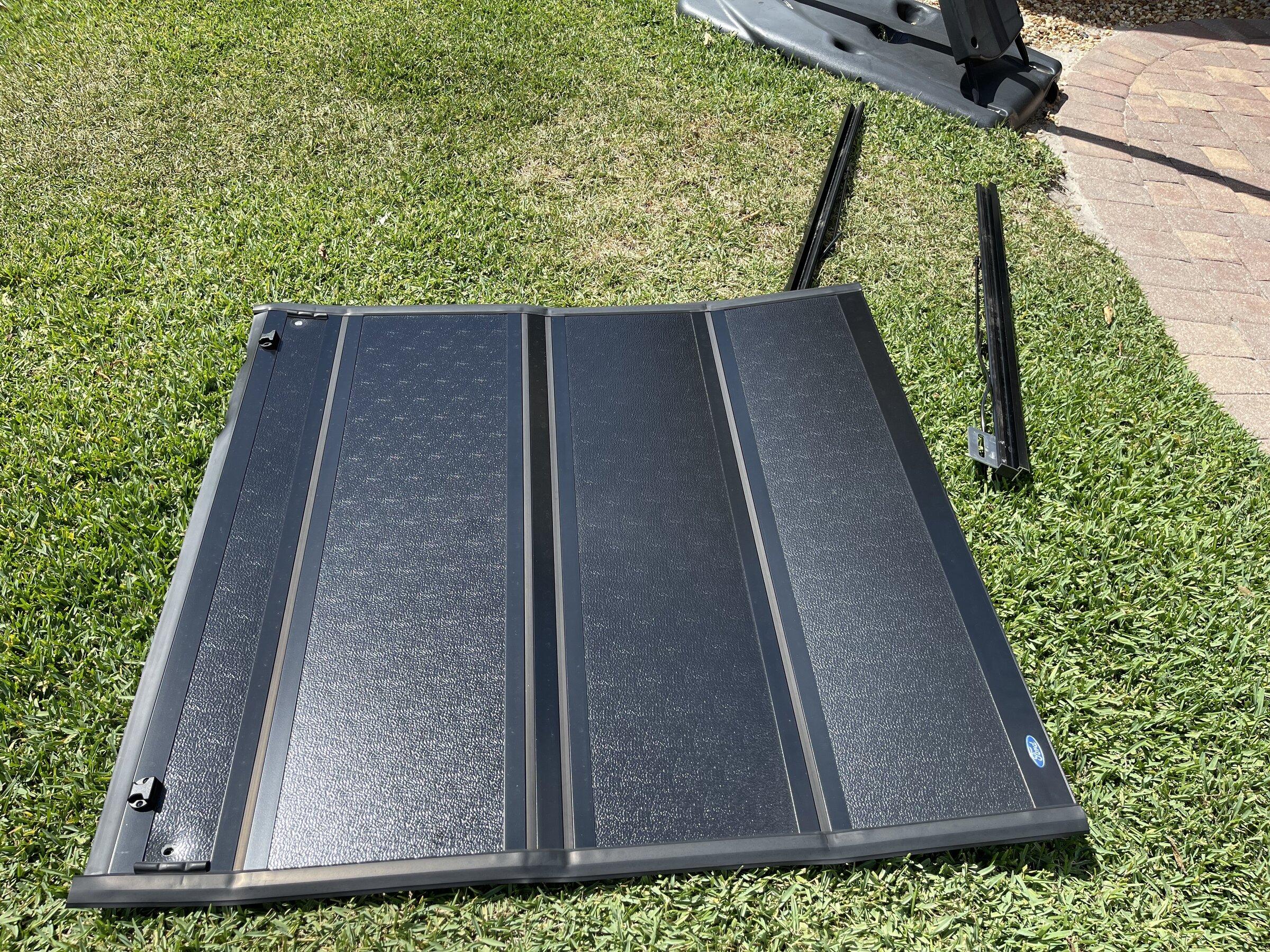 Ford Maverick Maverick 2022 REV Hard Folding In Rail Tonneau Bed Cover IMG_2398