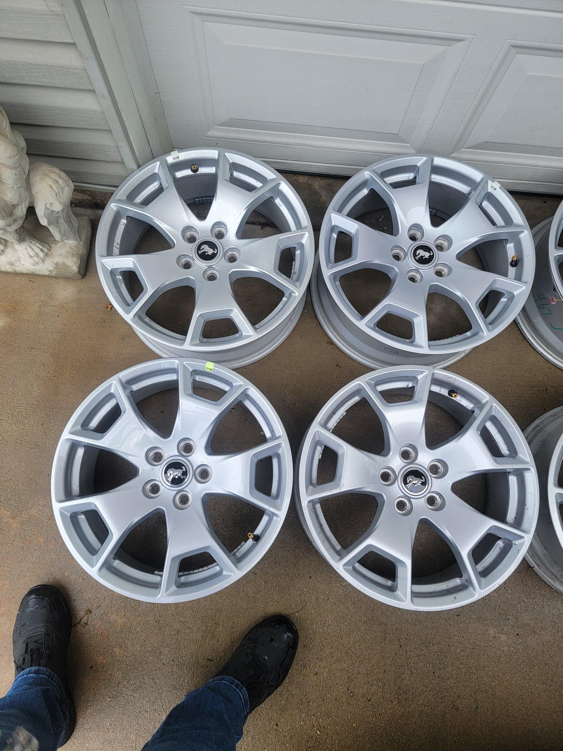 Ford Maverick WTB Wheels no Steelies 20220428_152931
