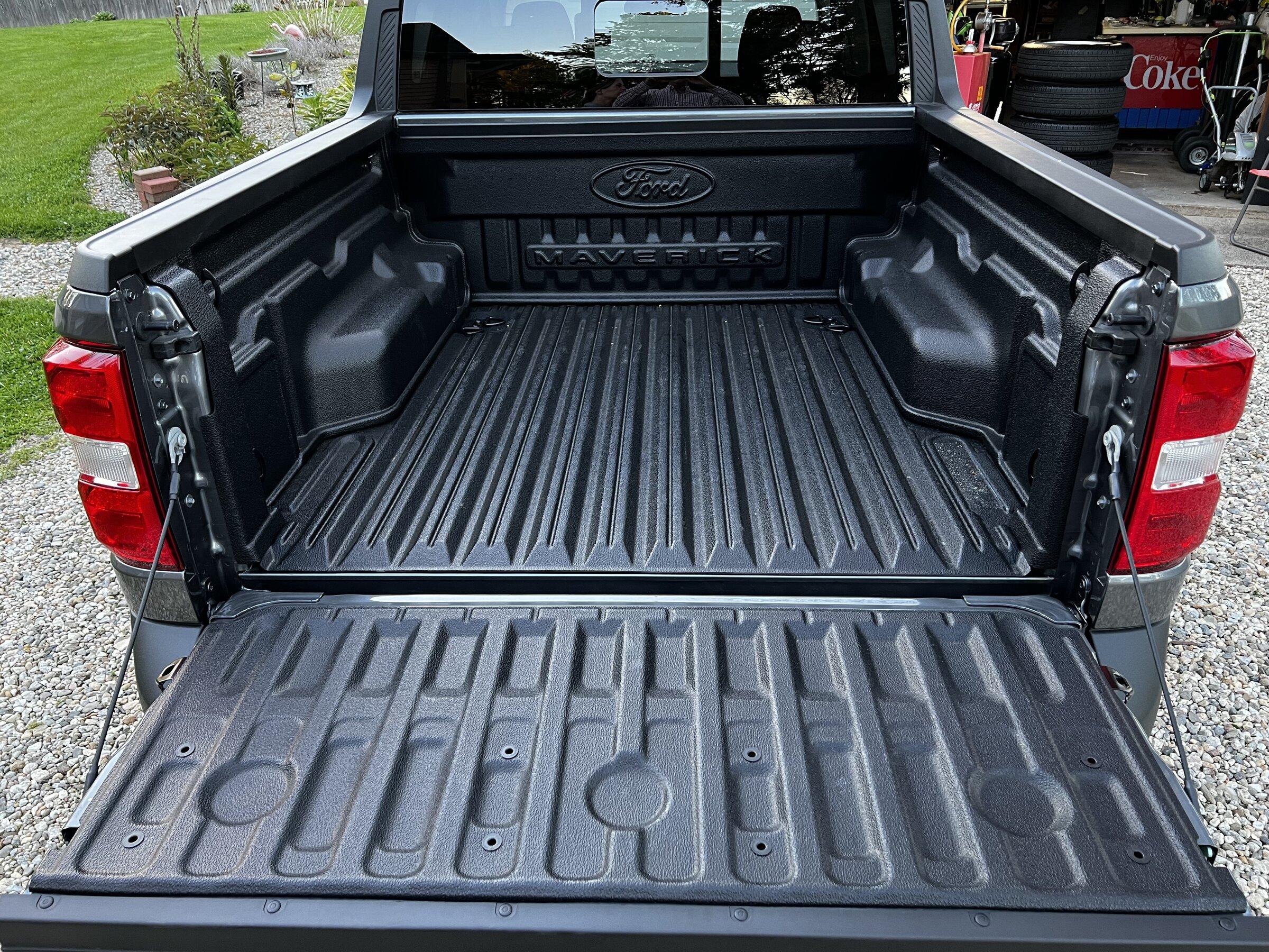 Ford Maverick Factory Bedliner, Amazon D-rings installed IMG_3674.JPG
