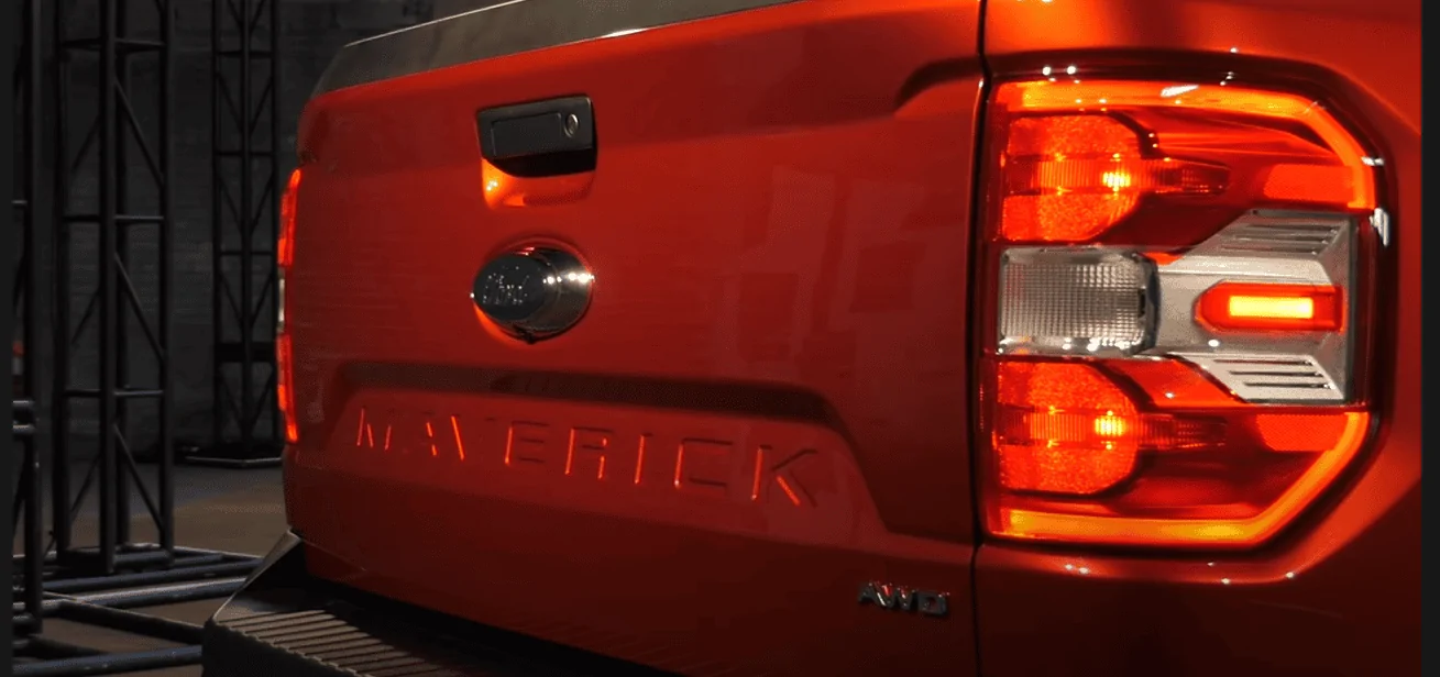 Ford Maverick Lariat Tail Lights vs. XL / XLT difference 1630015454311