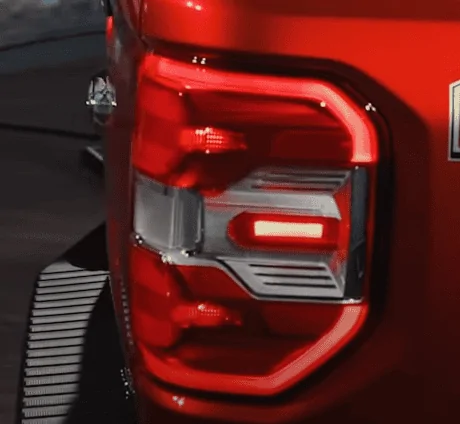 Ford Maverick Lariat Tail Lights vs. XL / XLT difference 1630015840331