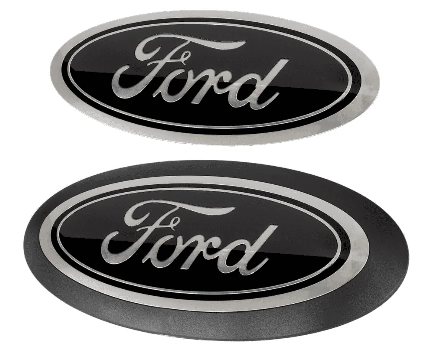 Ford Maverick Ford, why no blacked out headlight housings? 1630271799882