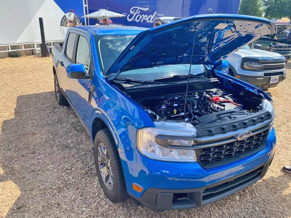 Ford Maverick VELOCITY BLUE Maverick Photos Thread Velocity Blue Ford Maverick open hood underhood engine compartment 2