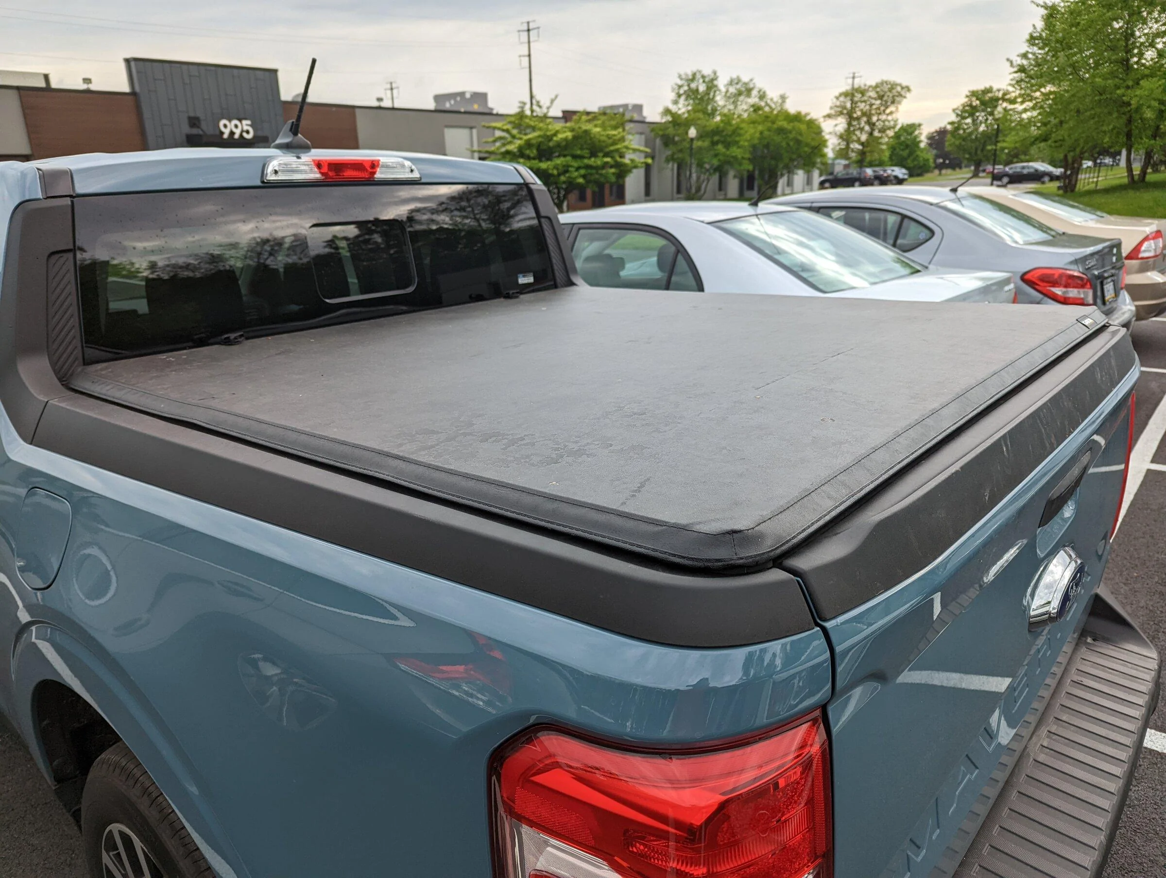 Ford Maverick SE PA: Gator SFX Soft Trifold Tonneau Cover PXL_20220516_122405996