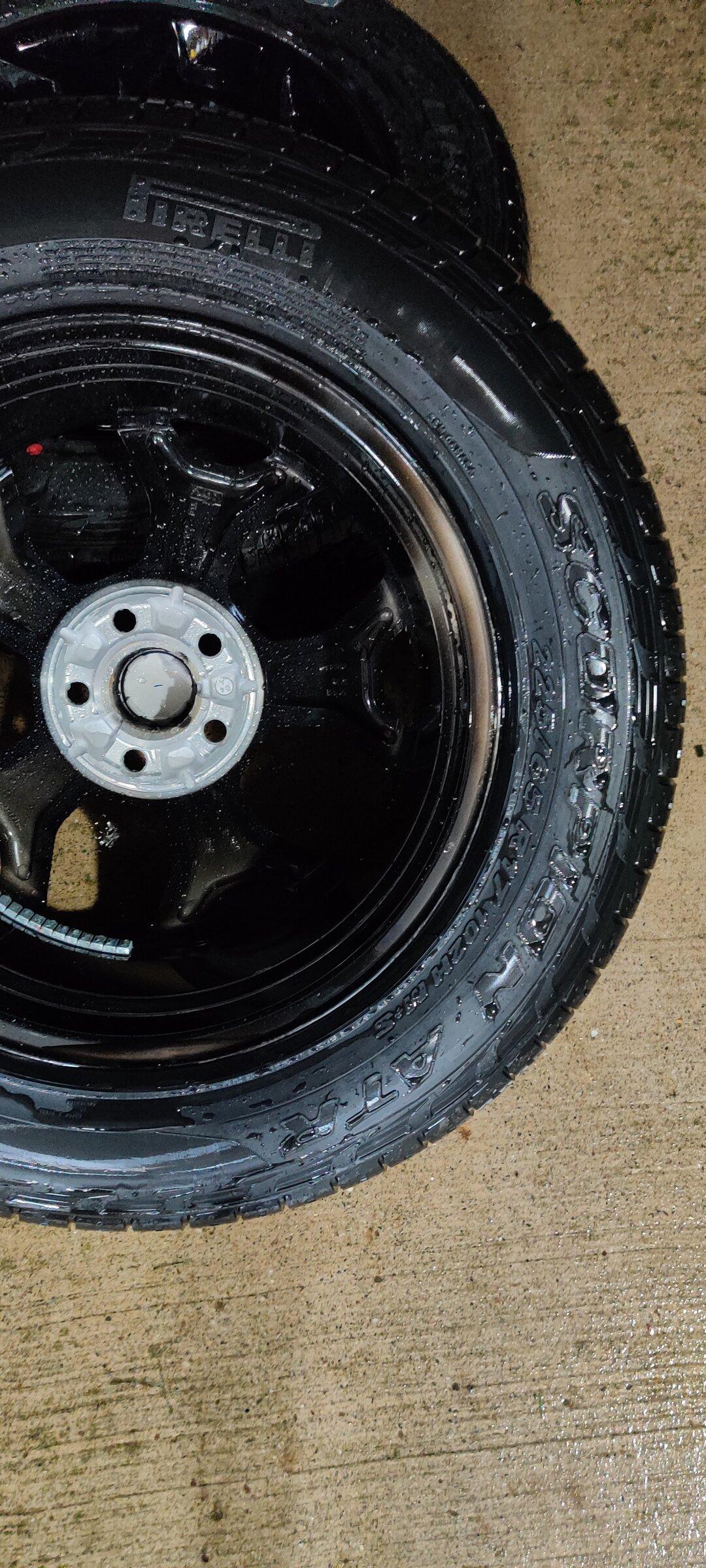 Ford Maverick 17” gloss black wheel paint discoloration IMG_20220516_215001