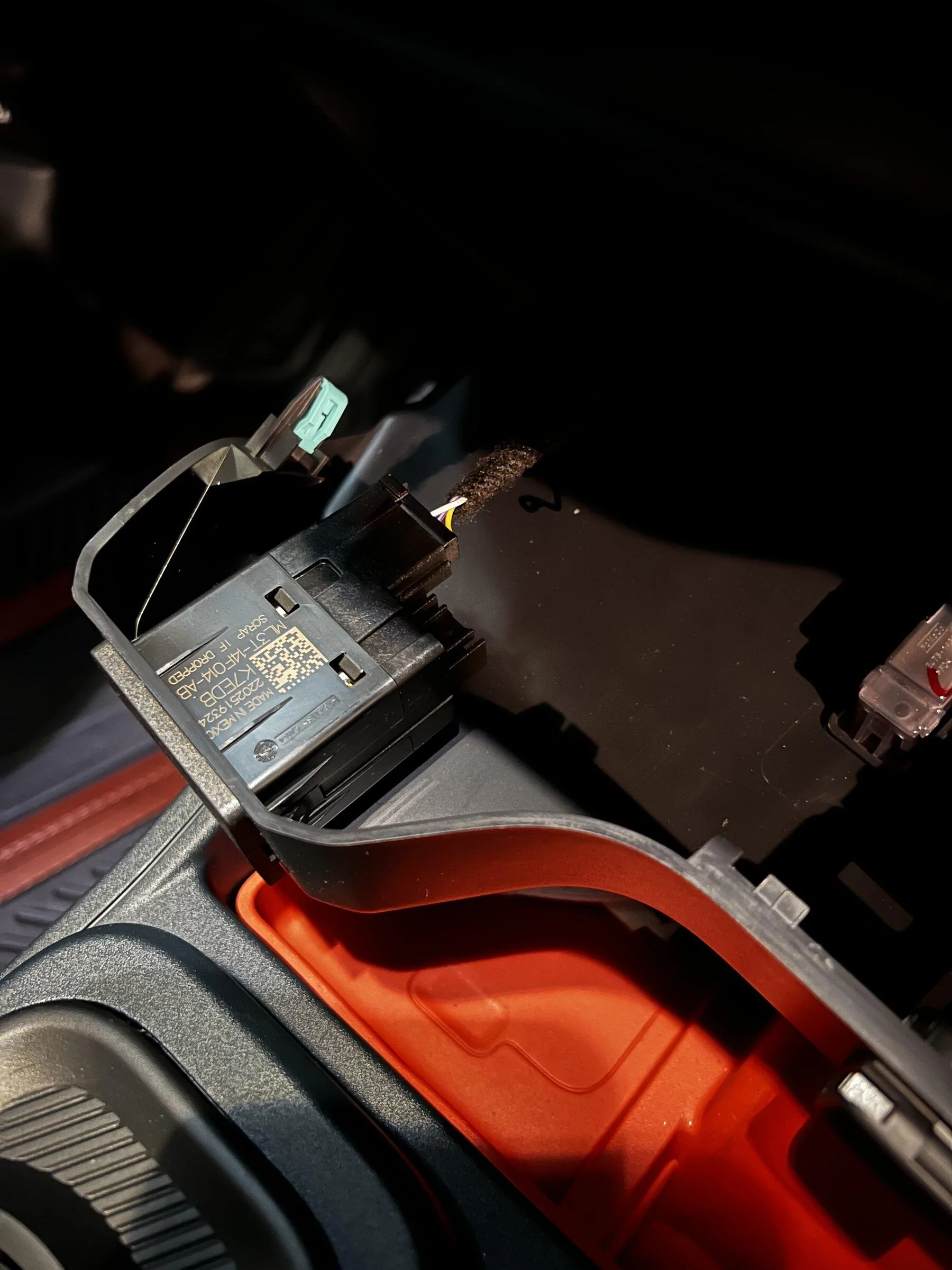 Ford Maverick USB infotainment oops 5AF14016-CFA0-4C5E-B16F-389026407470