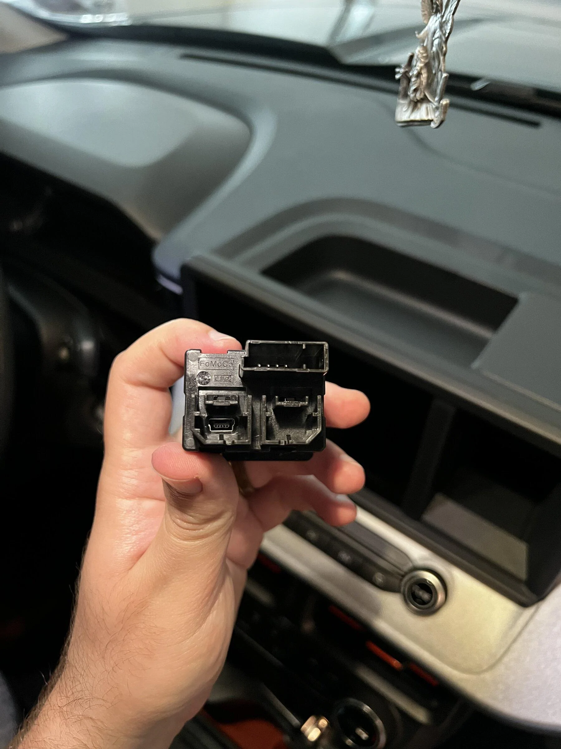 Ford Maverick USB infotainment oops E1A3266F-5330-4E76-AE44-8761A92E6DAE