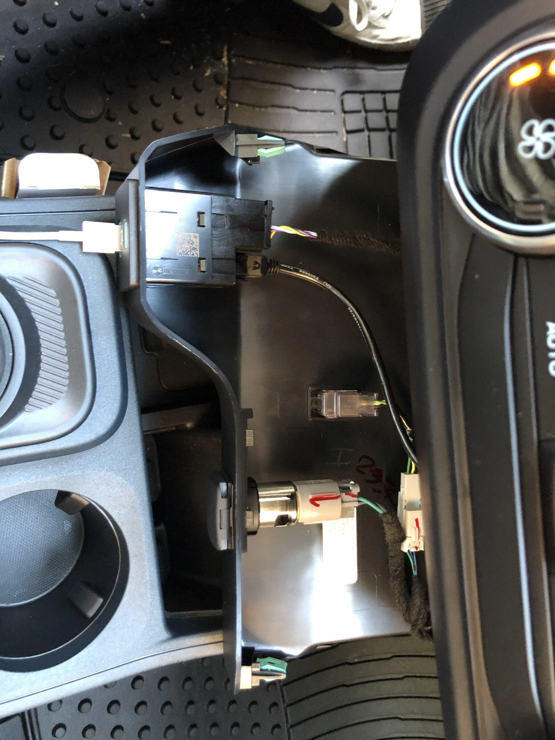 Ford Maverick USB infotainment oops IMG_1269