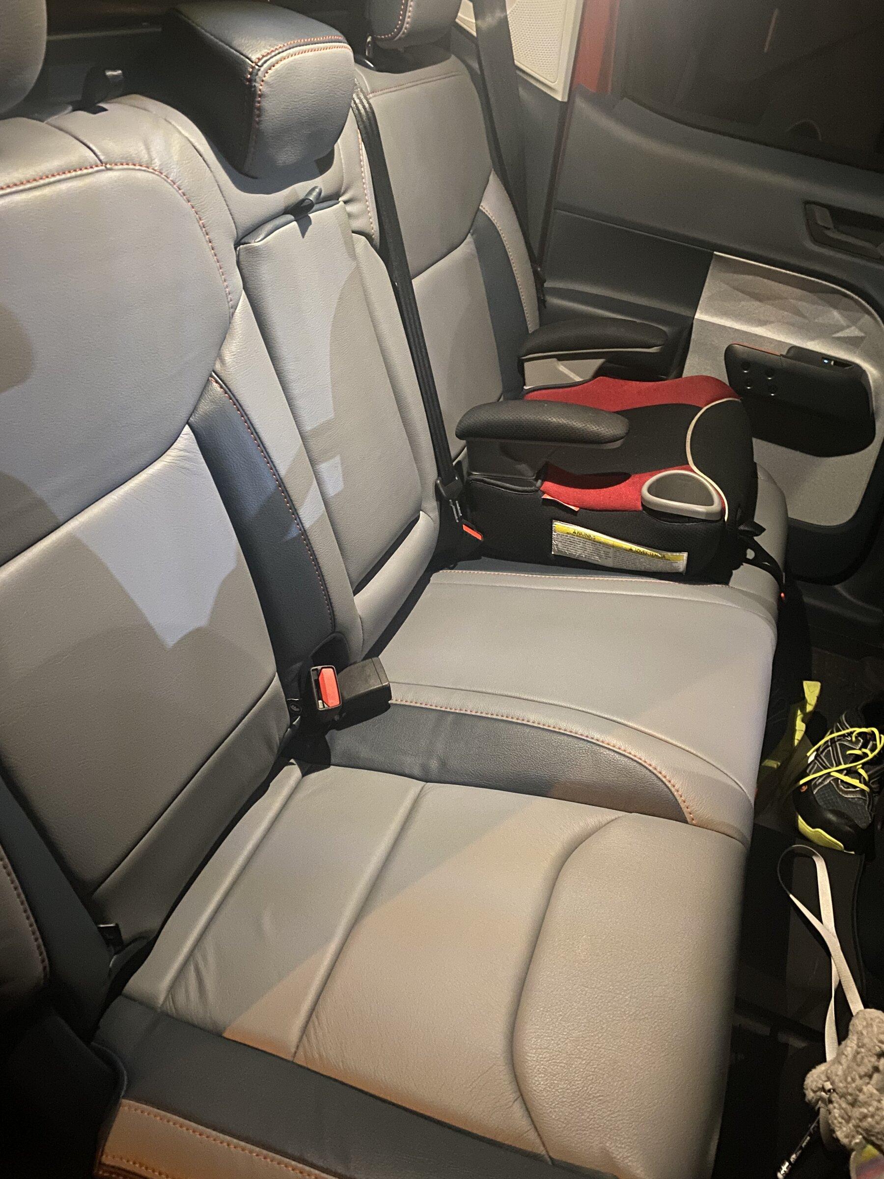 Ford Maverick Katzkins installed on XLT Lux seats 1653703022491