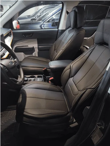 Front seats.PNG