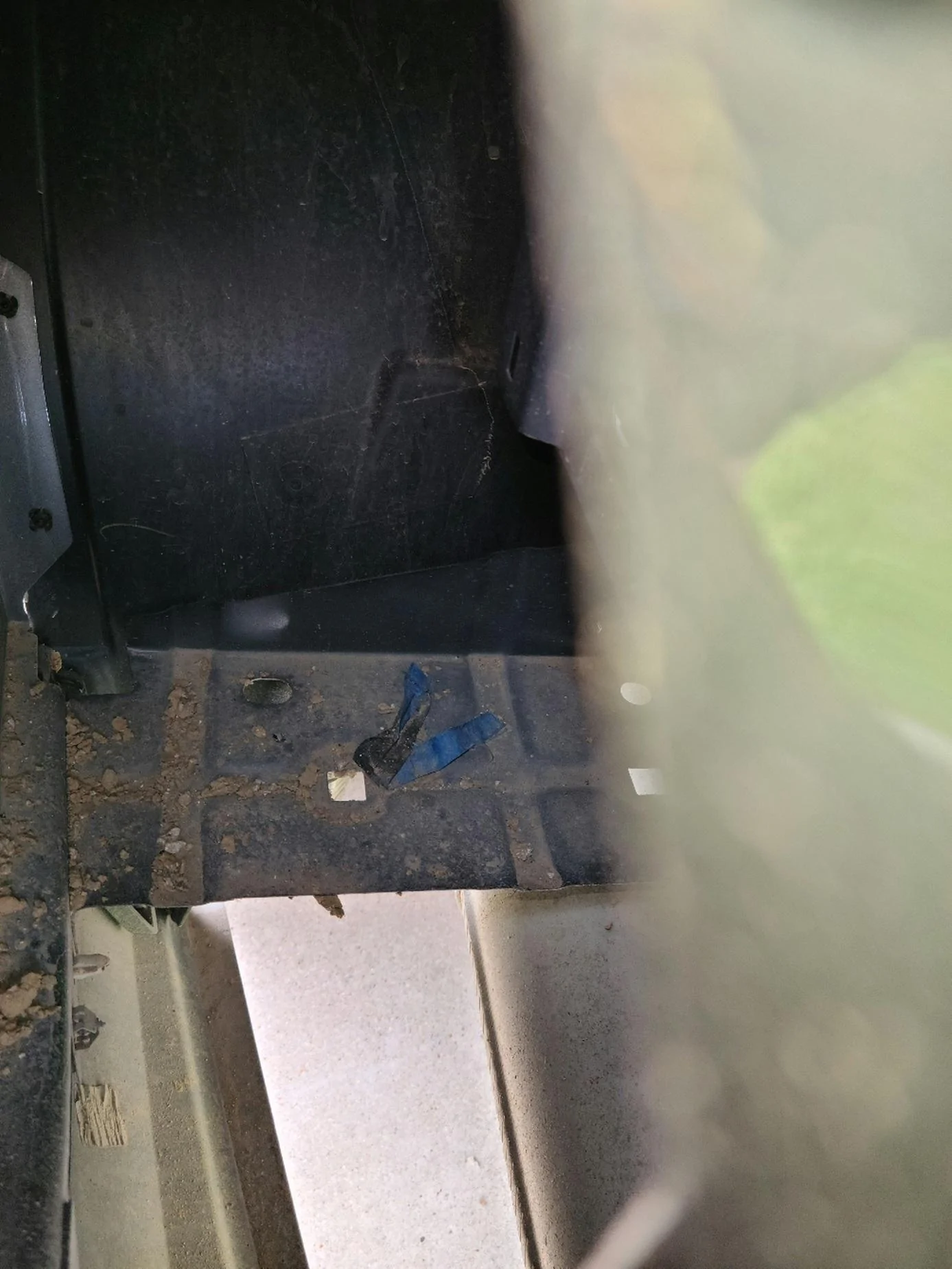 Ford Maverick Mud / salt / debris trap 20220605_103436
