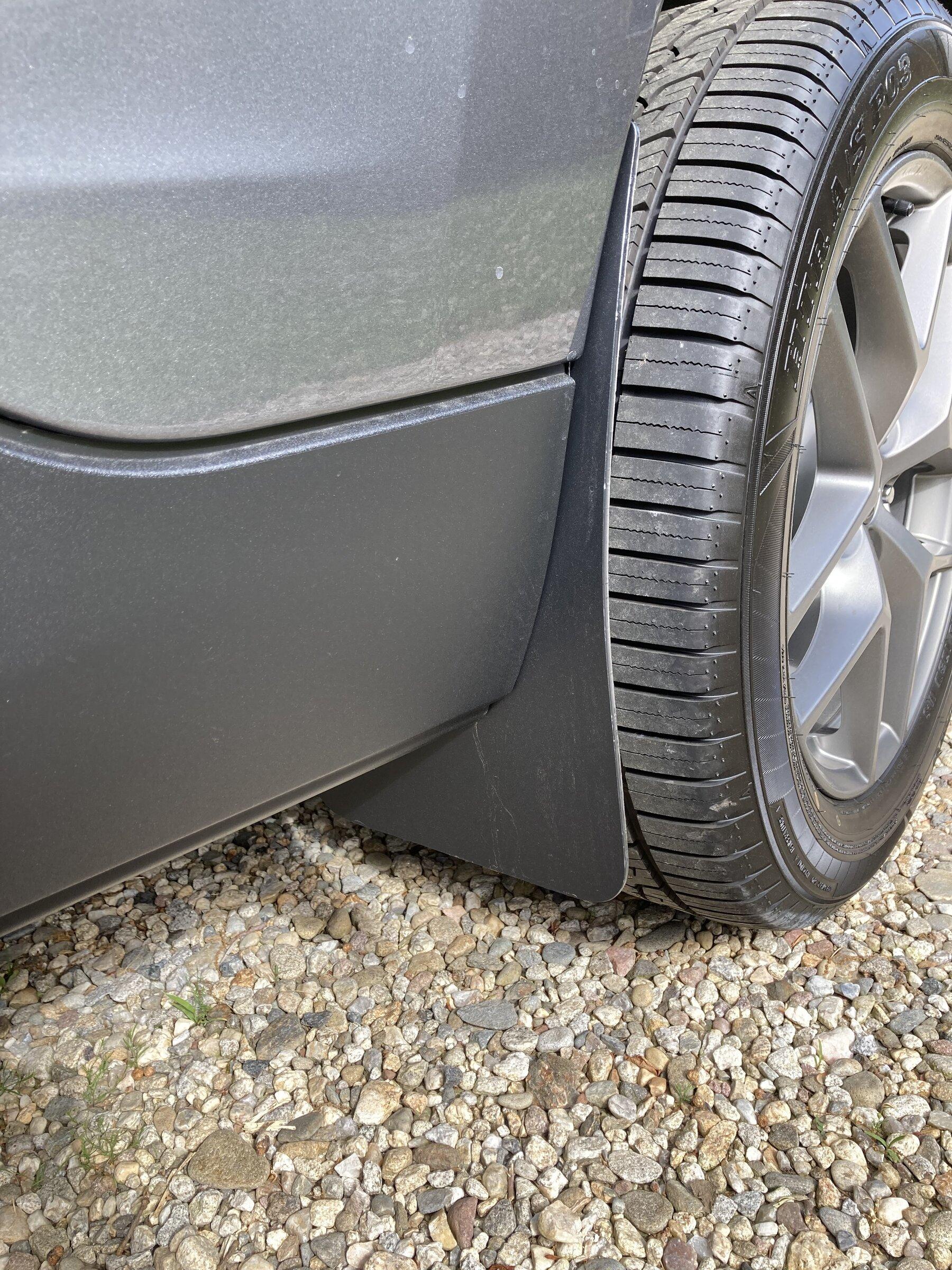 Ford Maverick Etrailer.com 9x15 Mud flaps installed IMG_0154.JPG