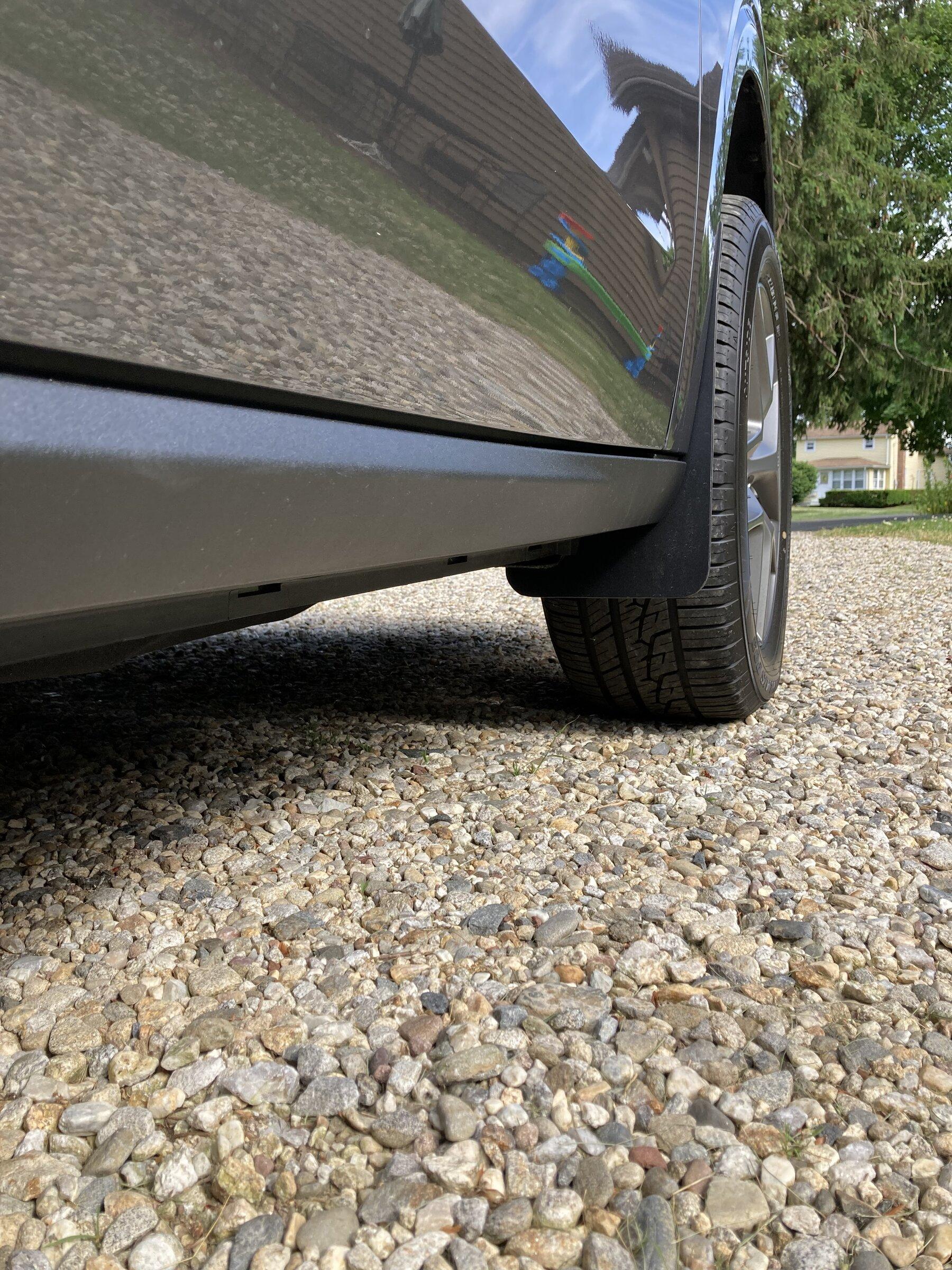 Ford Maverick Etrailer.com 9x15 Mud flaps installed IMG_0156.JPG