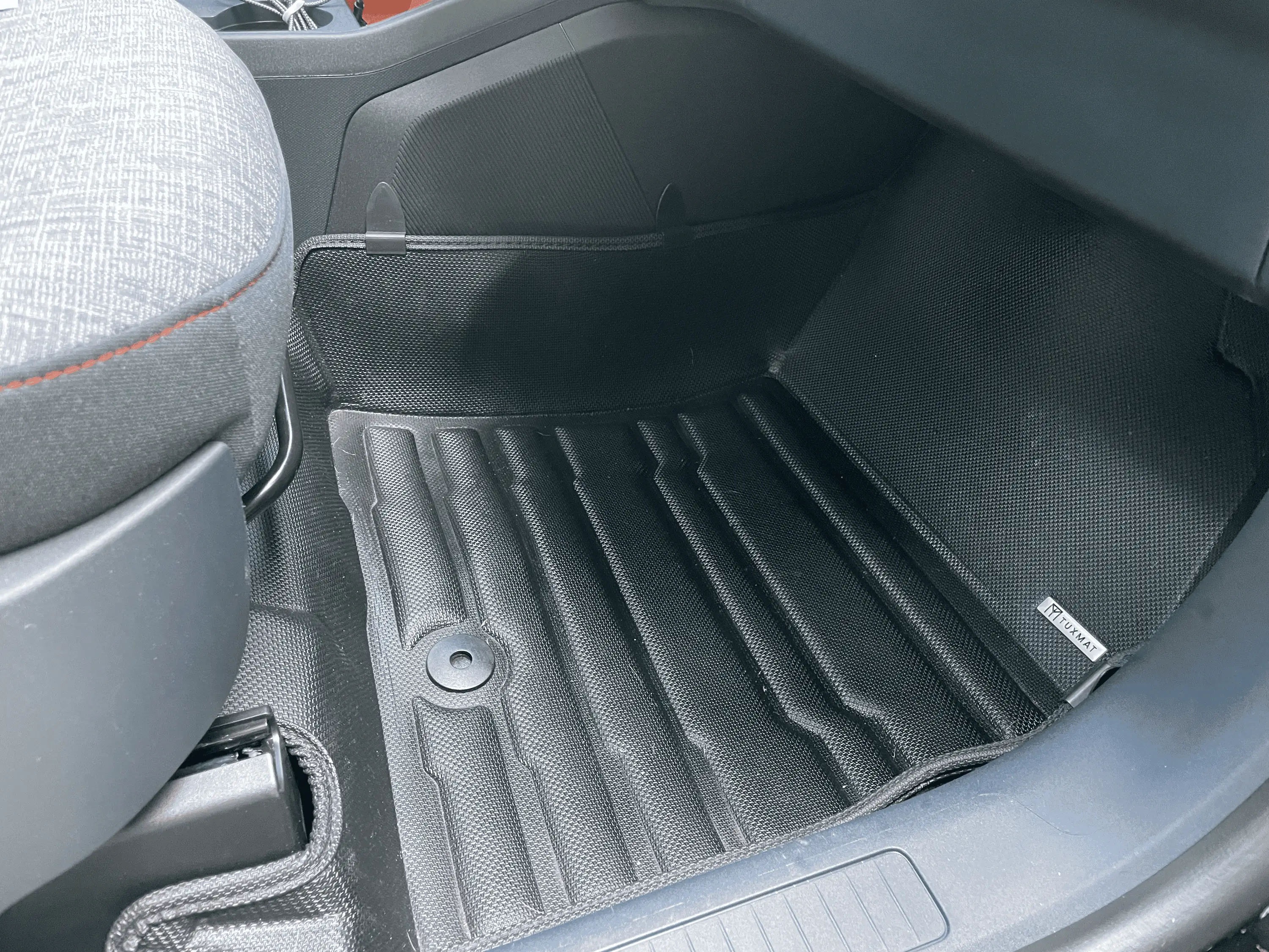 Ford Maverick Tuxmats from 2020 Escape 20220603_205909918_iOS
