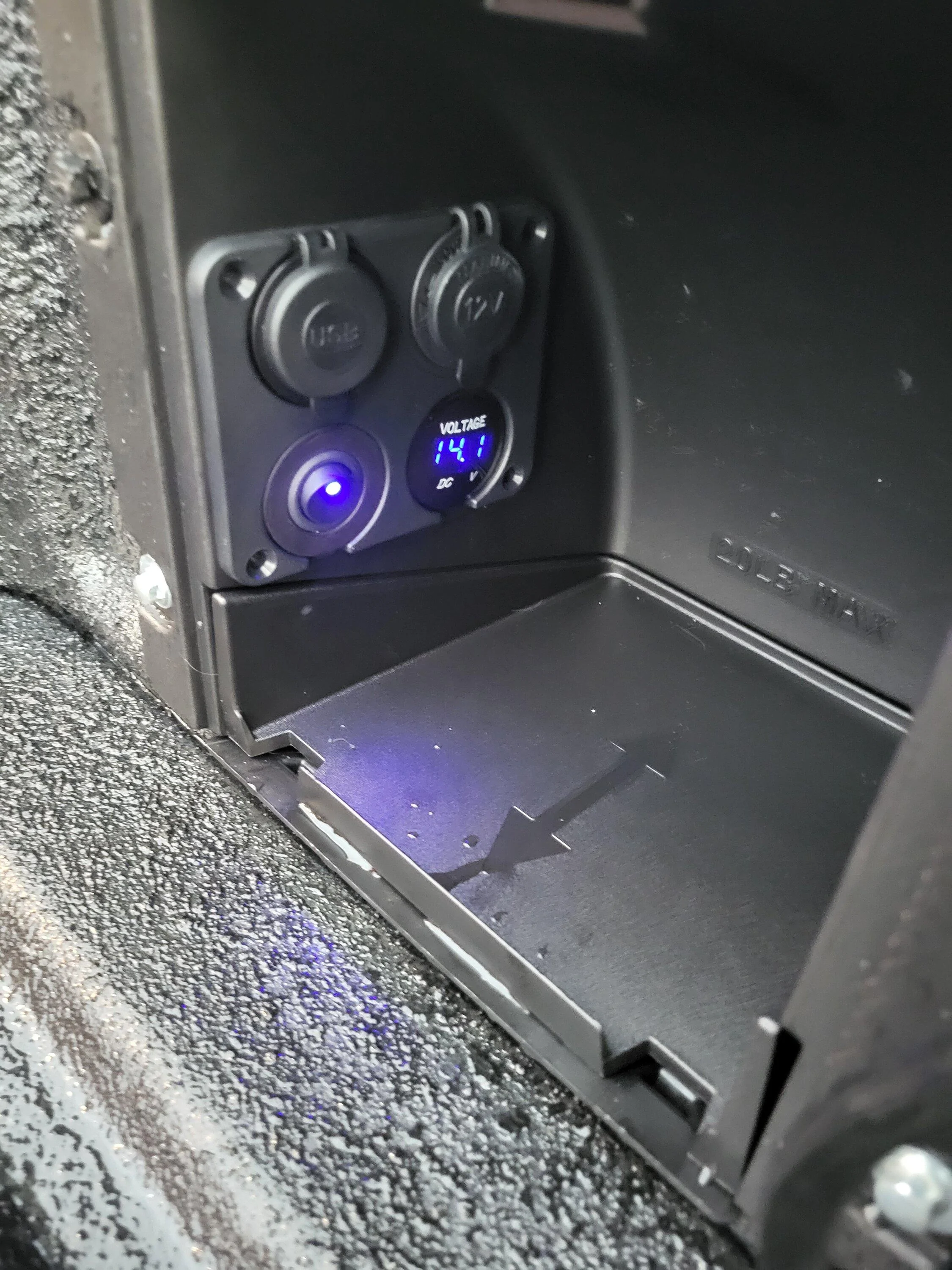 Ford Maverick Bed cubby and power source installed 20220610_200123
