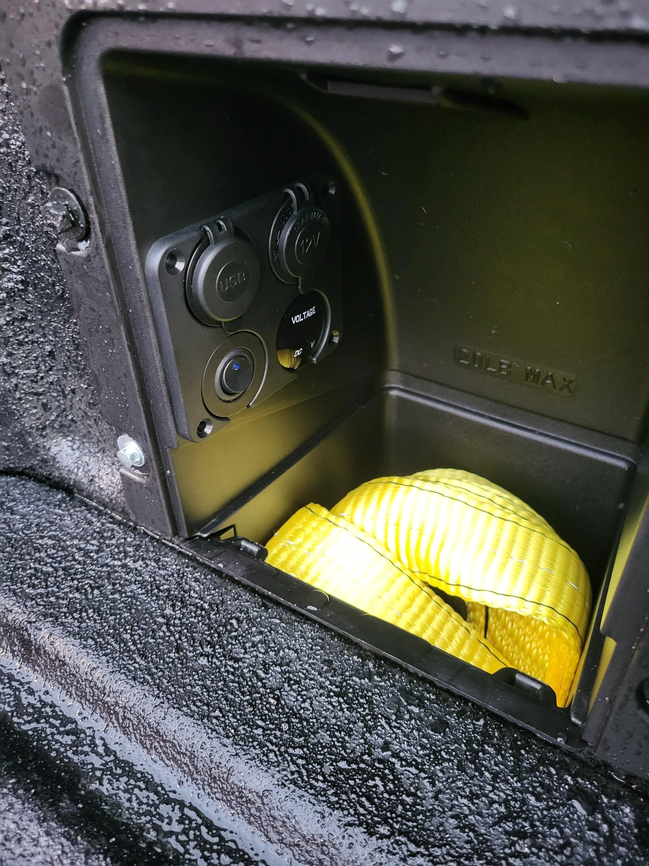 Ford Maverick Bed cubby and power source installed 20220610_200115