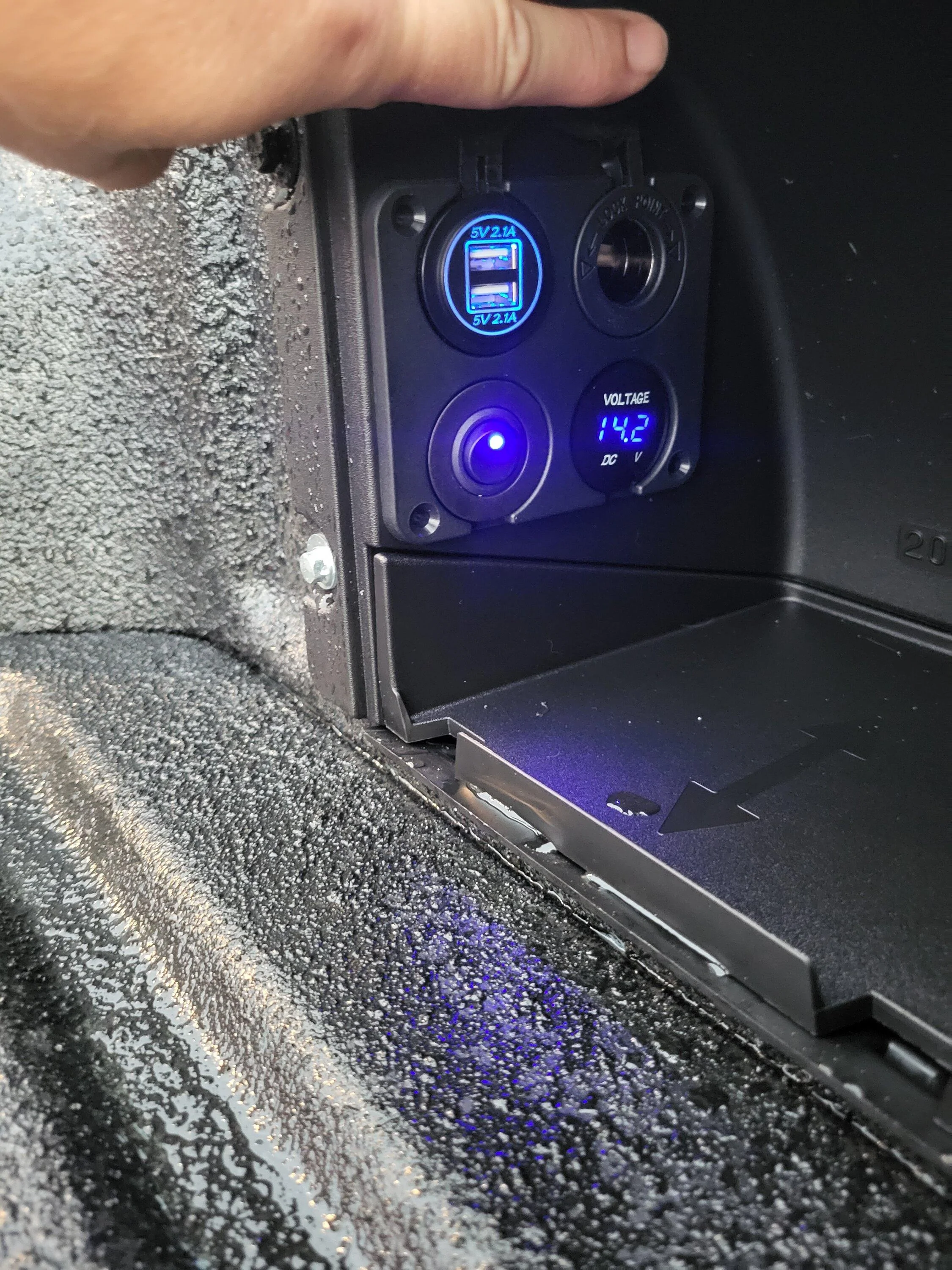 Ford Maverick Bed cubby and power source installed 20220610_200107