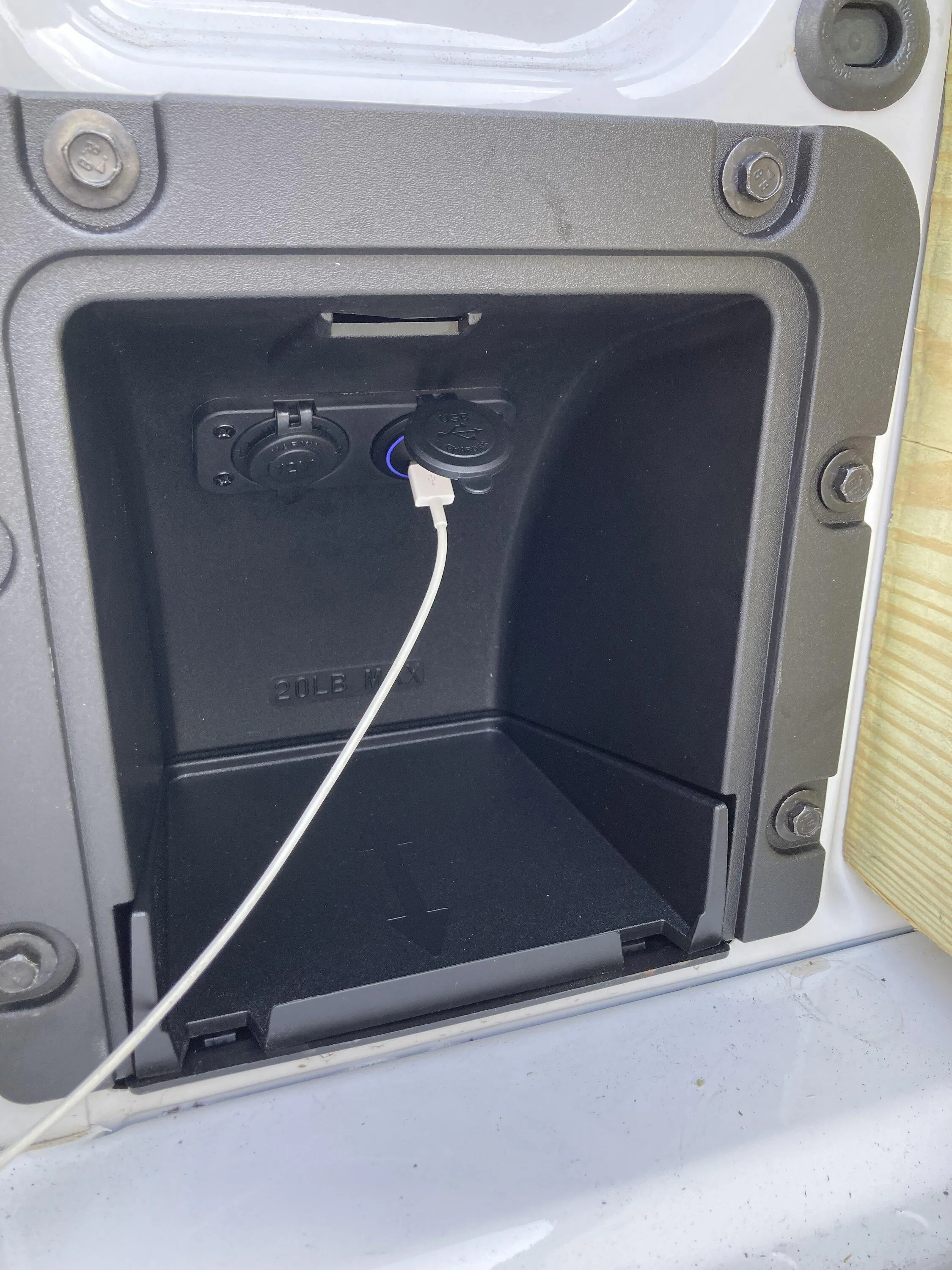 Ford Maverick Installed Flexbed cubby 12V USB/Cigarette lighter socket B724B6AE-35BE-4613-8A69-7E45255187DD