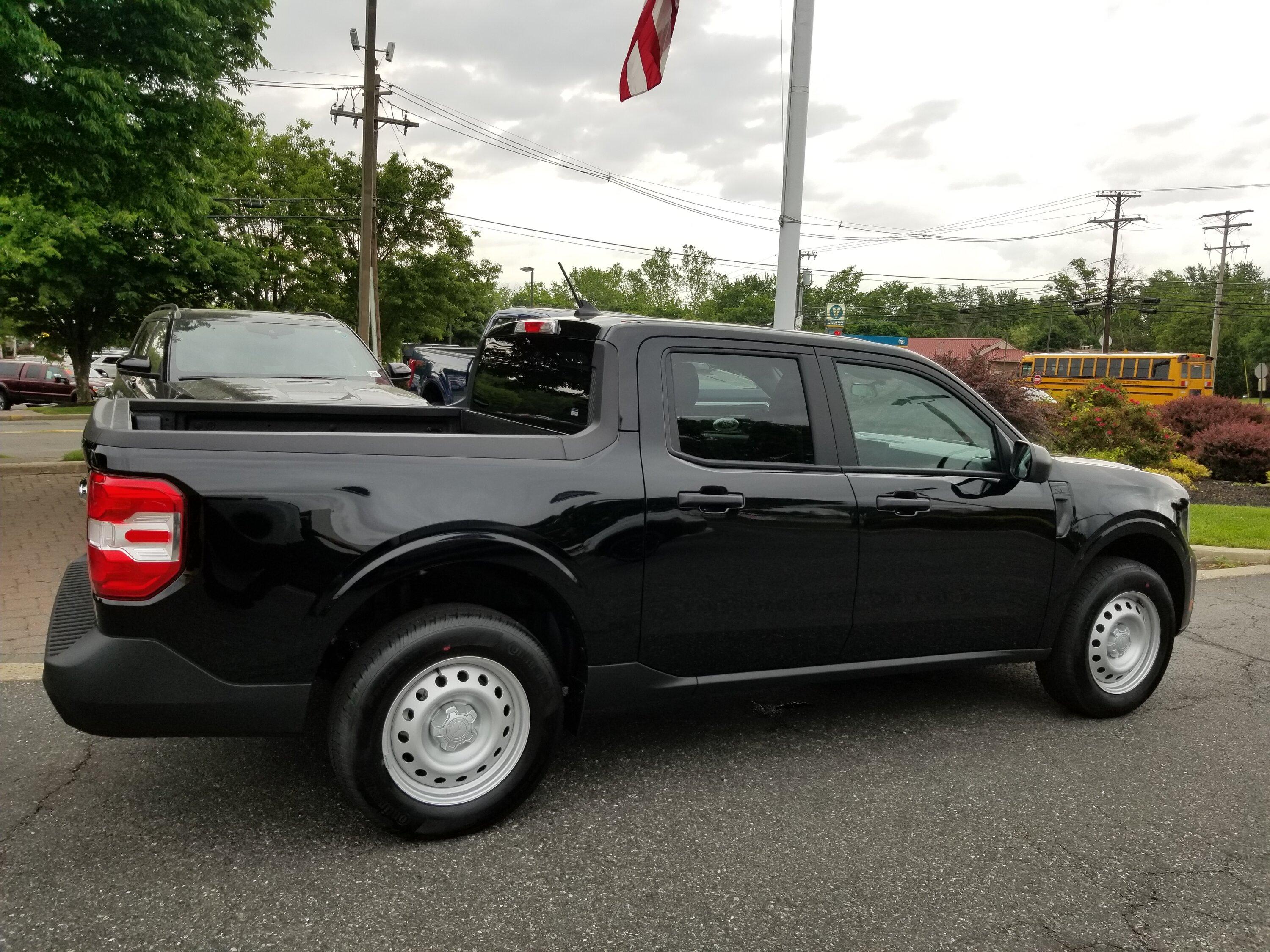 Ford Maverick SHADOW BLACK Maverick Photos Thread m2