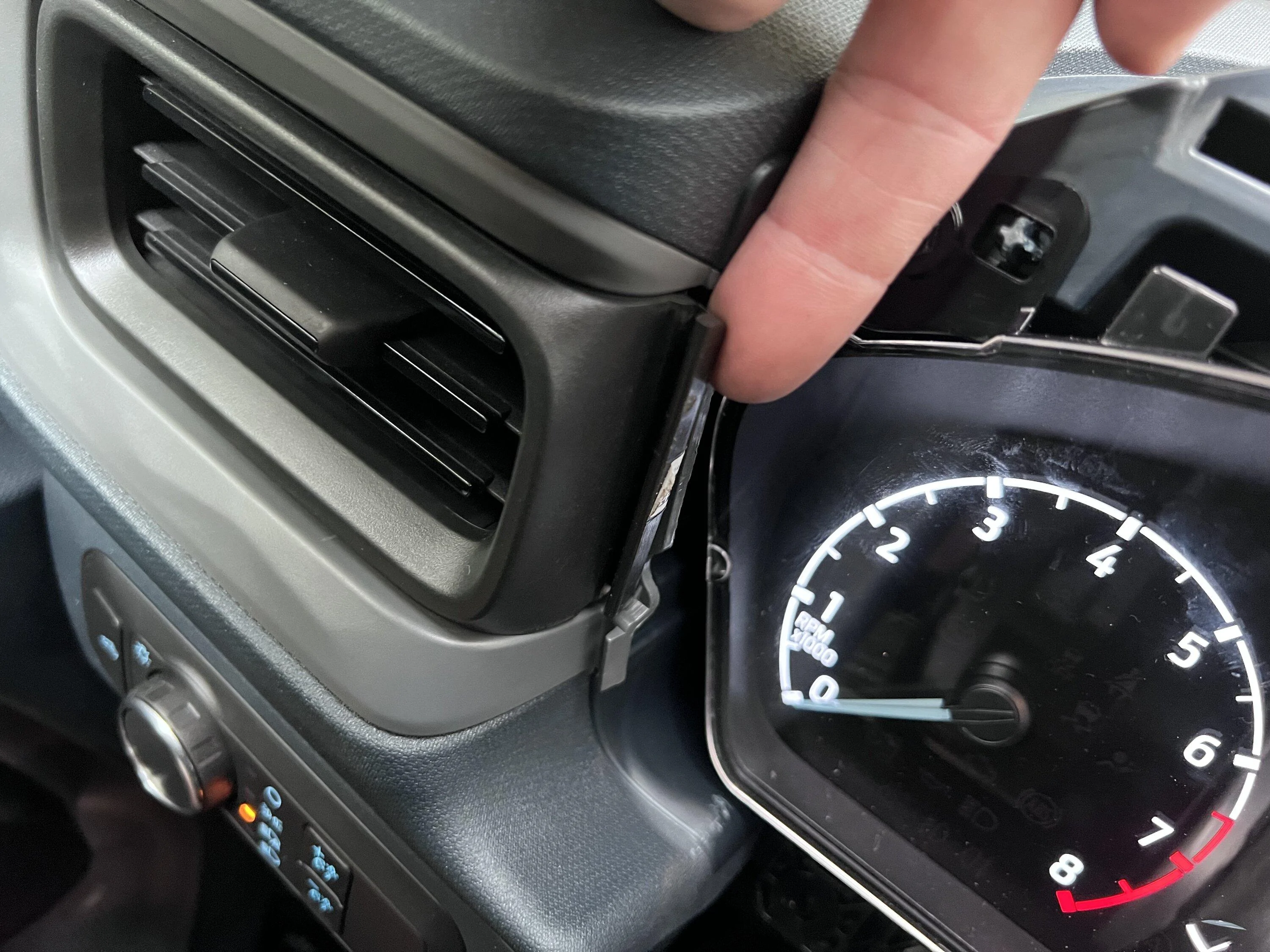 Ford Maverick Full digital gauge cluster from Ford Escape swap into Maverick IMG_1401