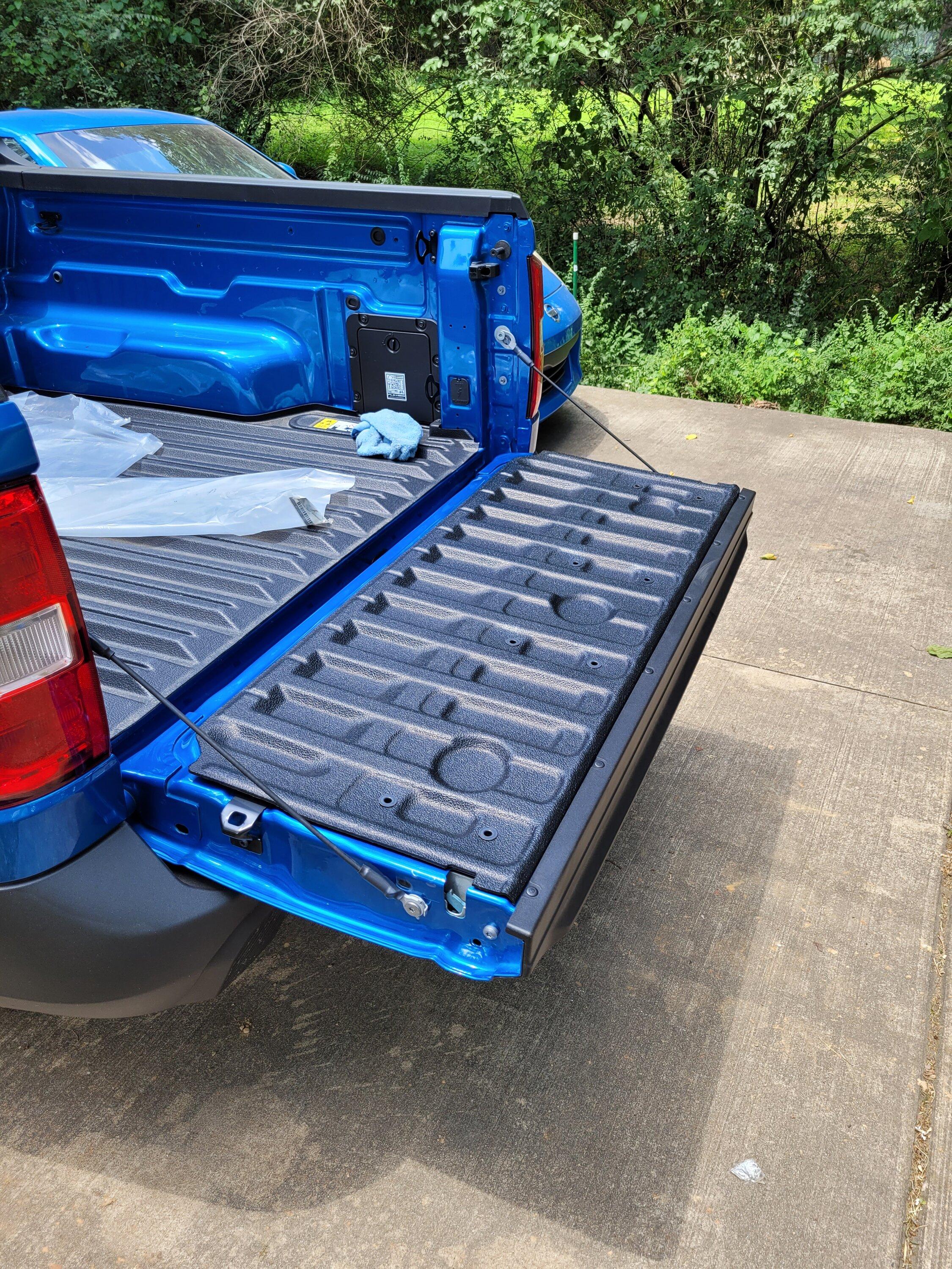 Ford Maverick Larry's Mav 2022 tailgate mat install 20220625_141150