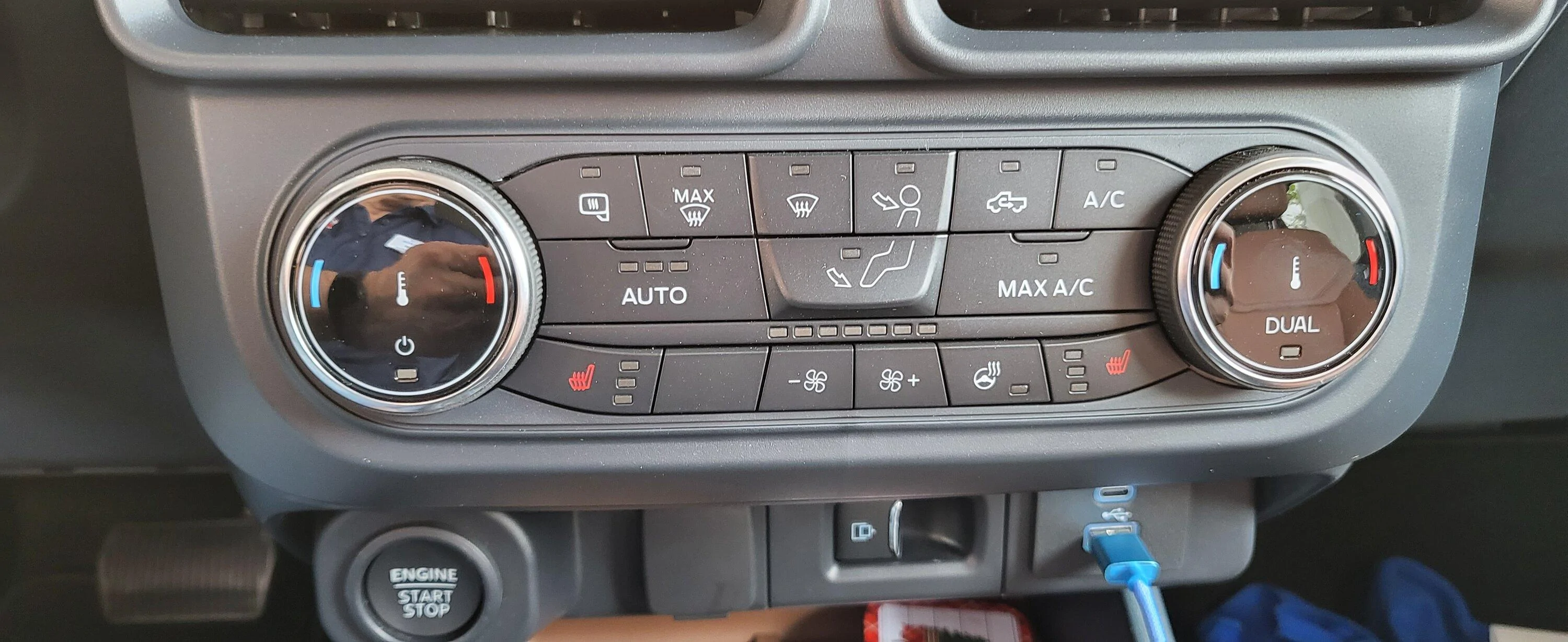 Ford Maverick Different Temperature Dials Between My Mavericks 20220610_105422
