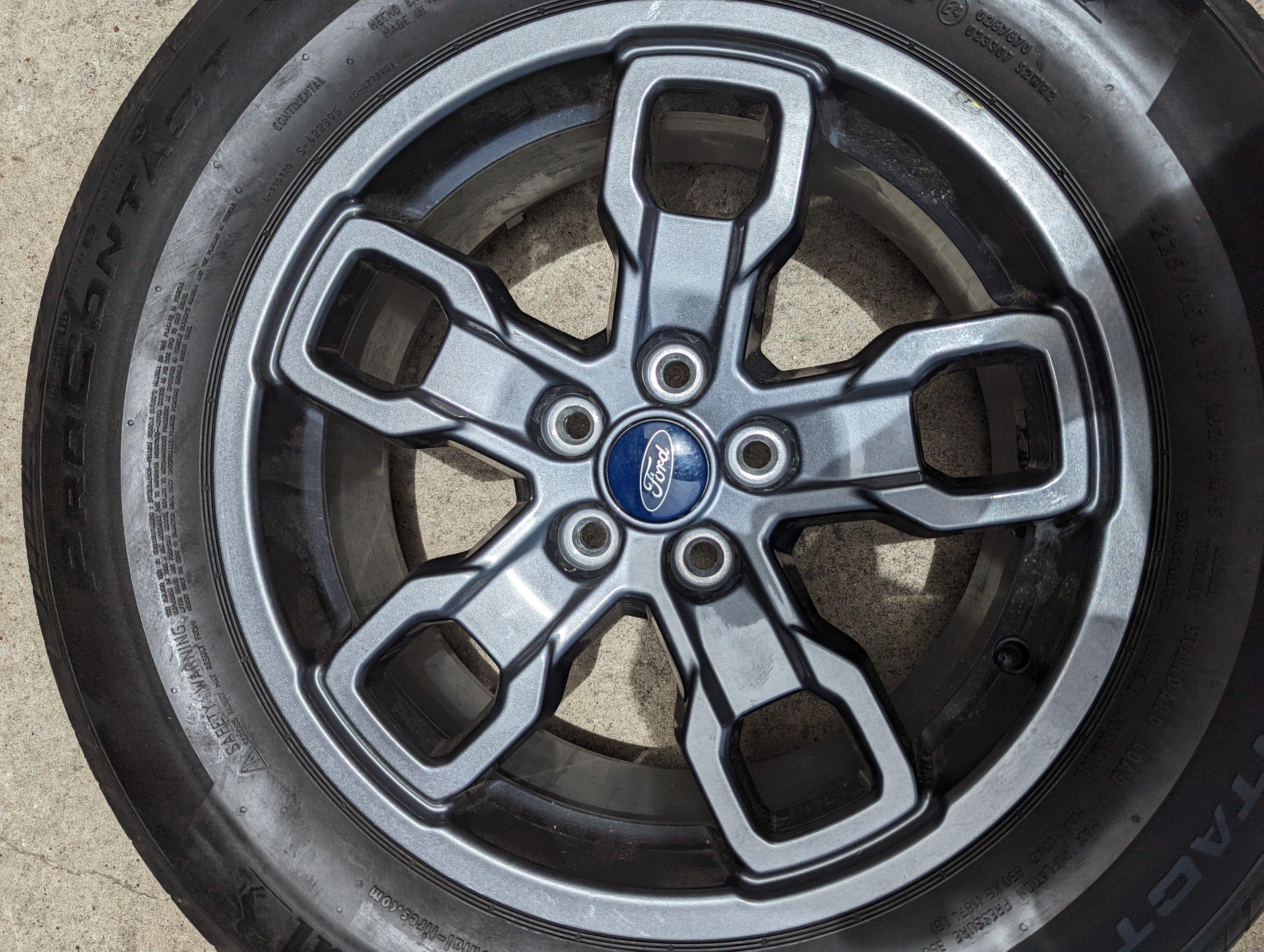 Ford Maverick Center Hub - Ford symbol to Replace Bronco symbol PXL_20220614_180911229