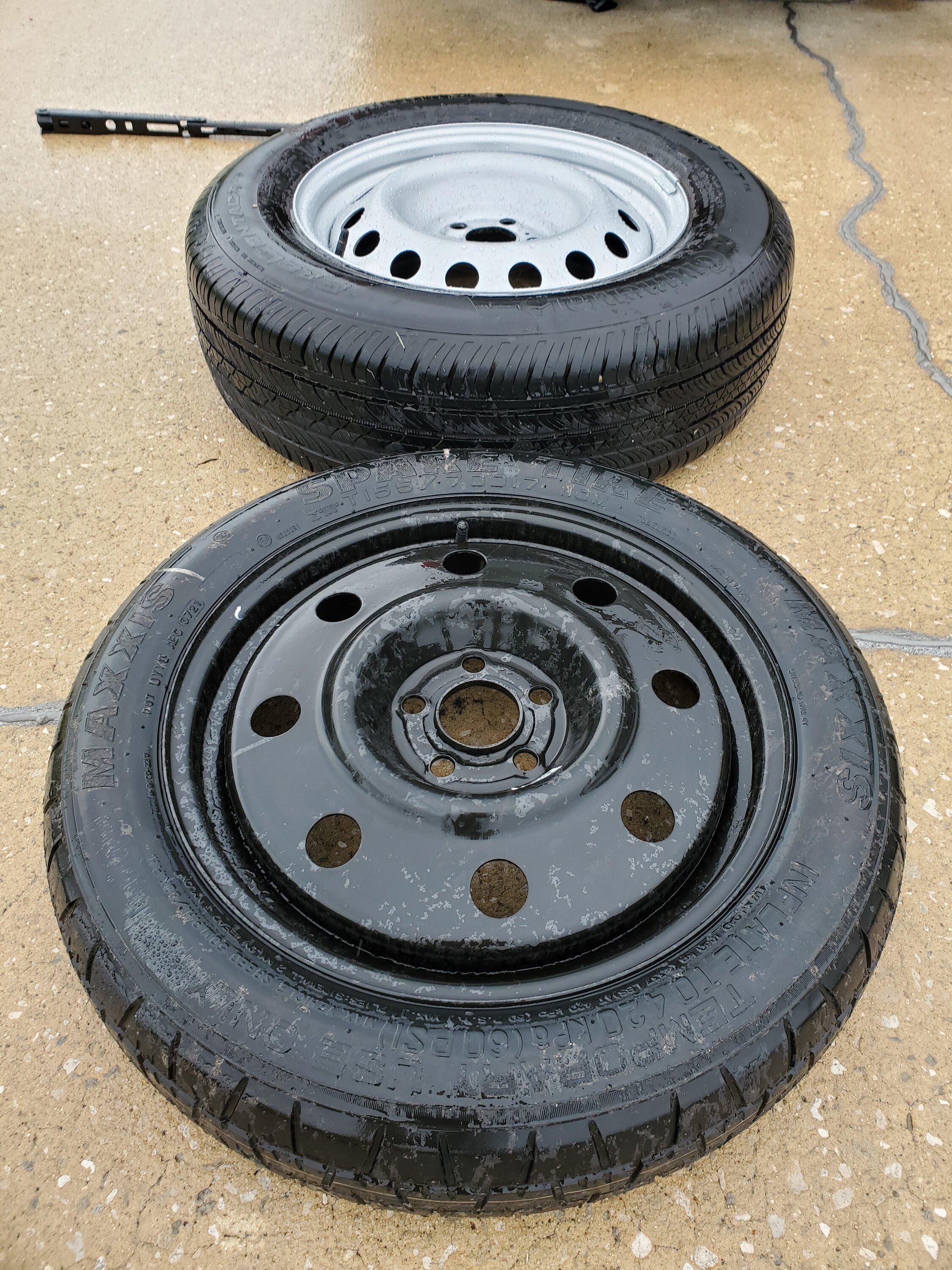 Ford Maverick Three XL wheels and tires. 20220701_123838
