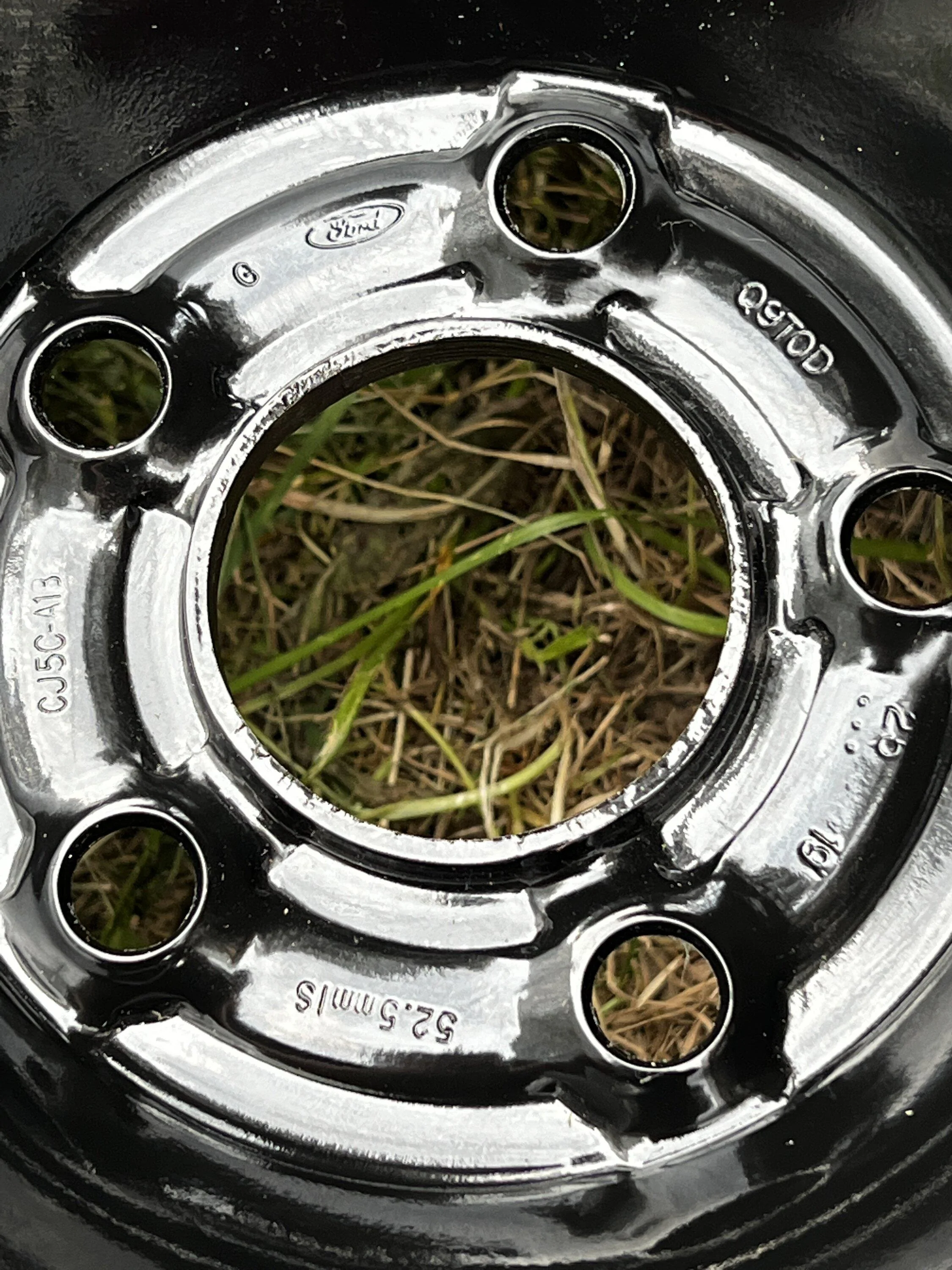 Ford Maverick Lug nuts requirements on Escape steelies IMG-1007