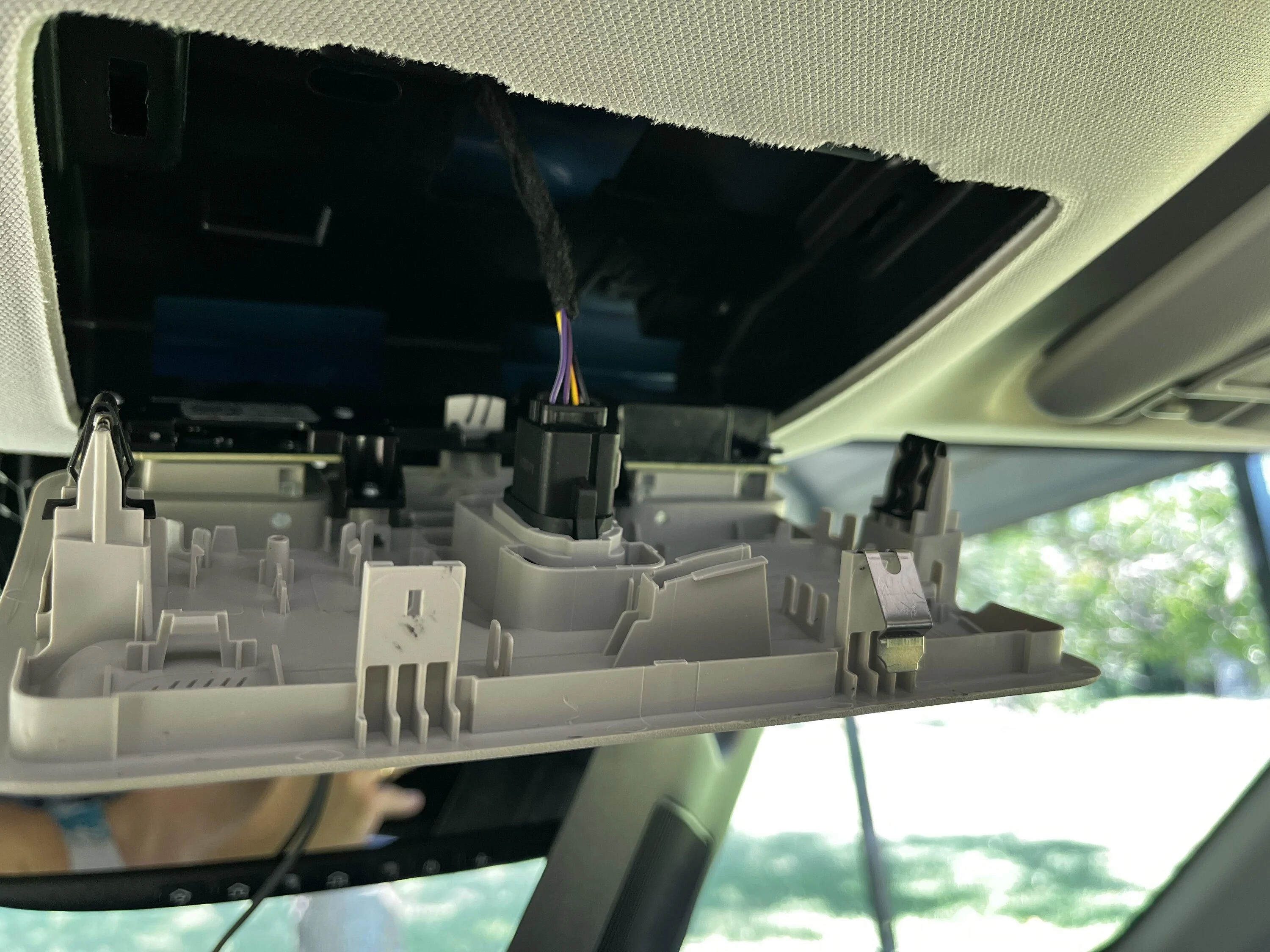 Ford Maverick Cheap auto-dimming, homelink mirror F7A3BCF5-2623-45B4-BDAF-C60B21423F2B