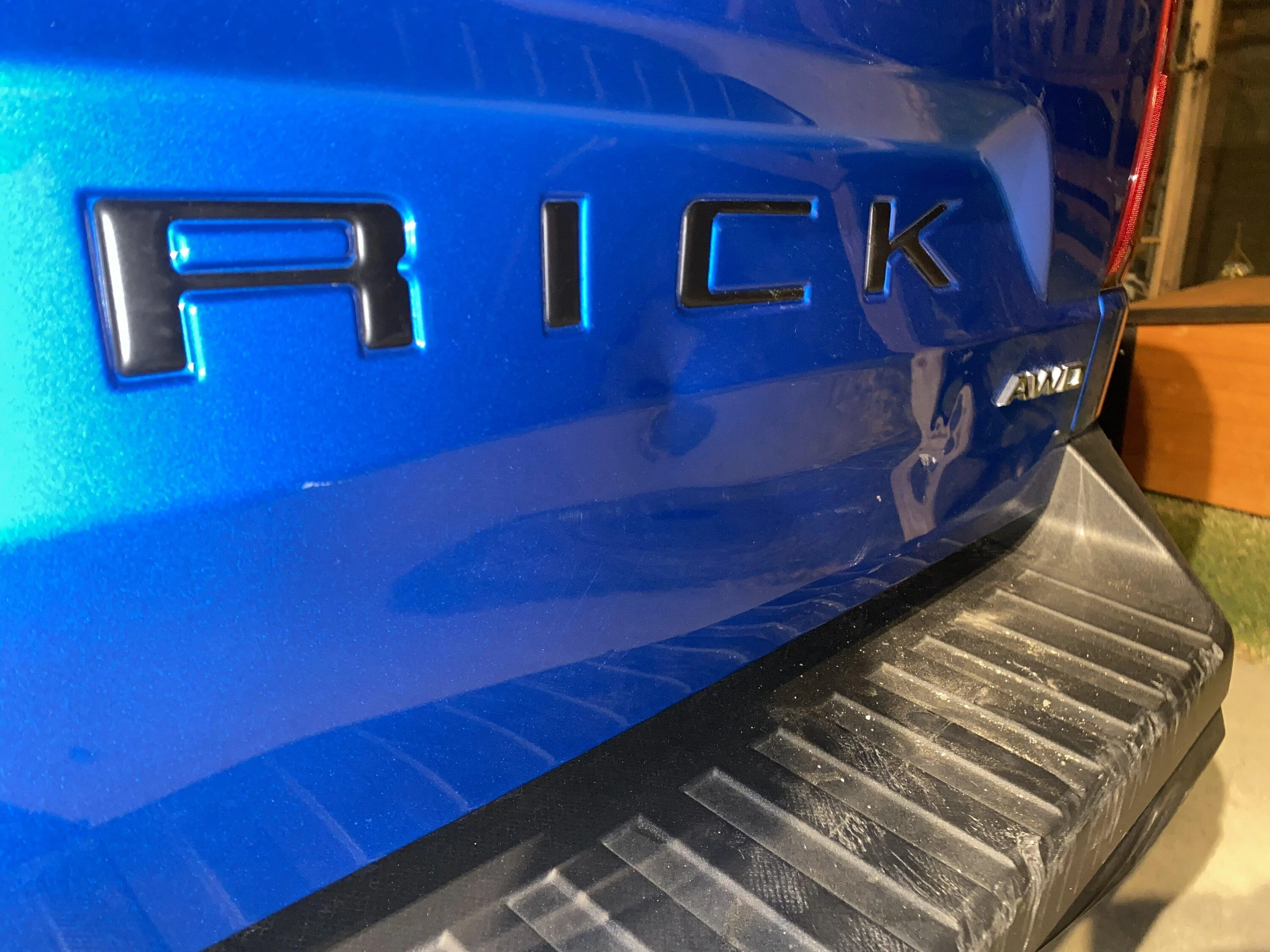 Ford Maverick Damaged tailgate 81EF0C82-13B9-44B6-92D3-C591833109A1