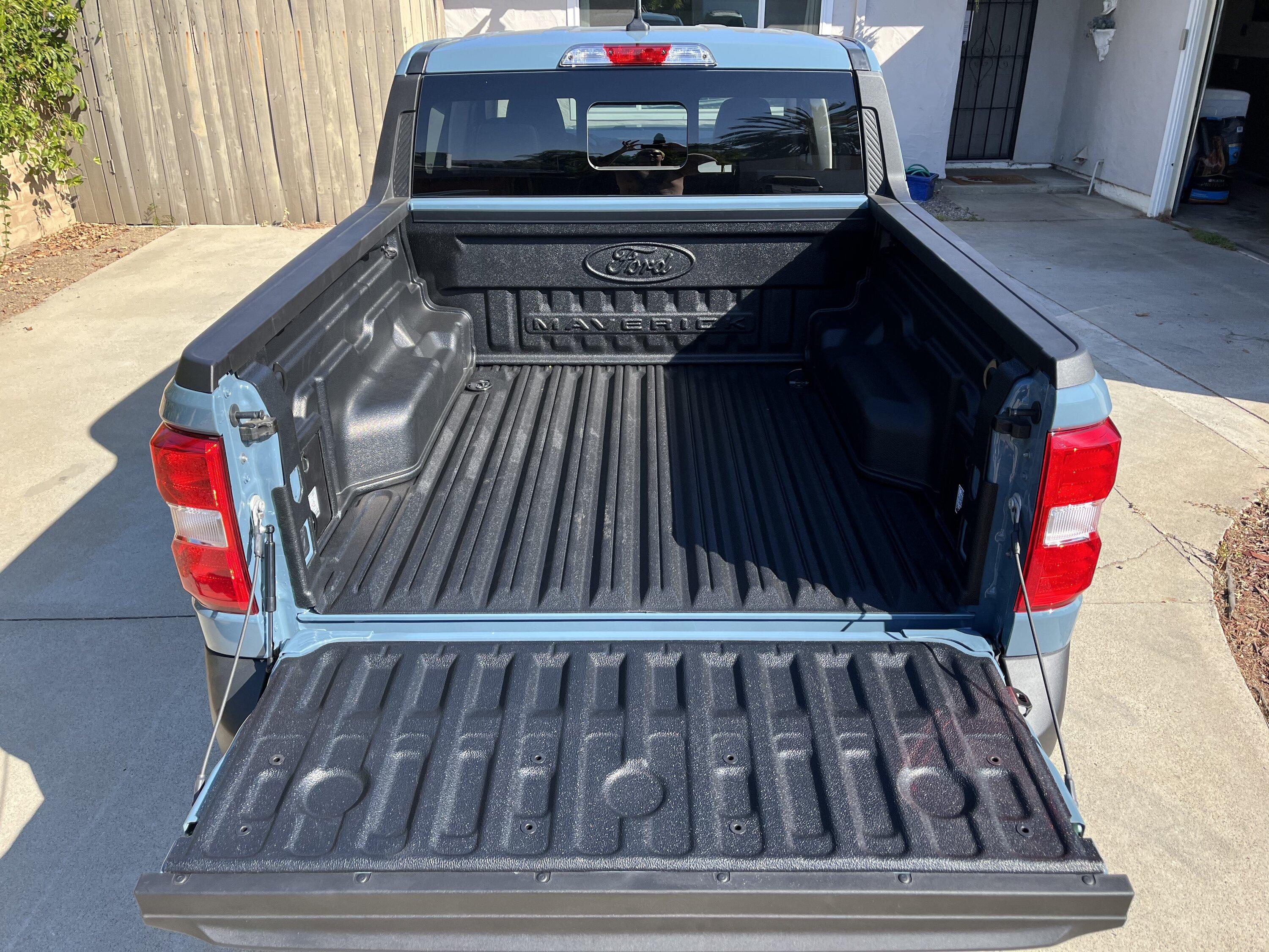 Ford Maverick Truxedo ProX15, factory bed liner, tailgate assist. 0688D7AC-3C7E-48B3-A74C-F6877312CF94
