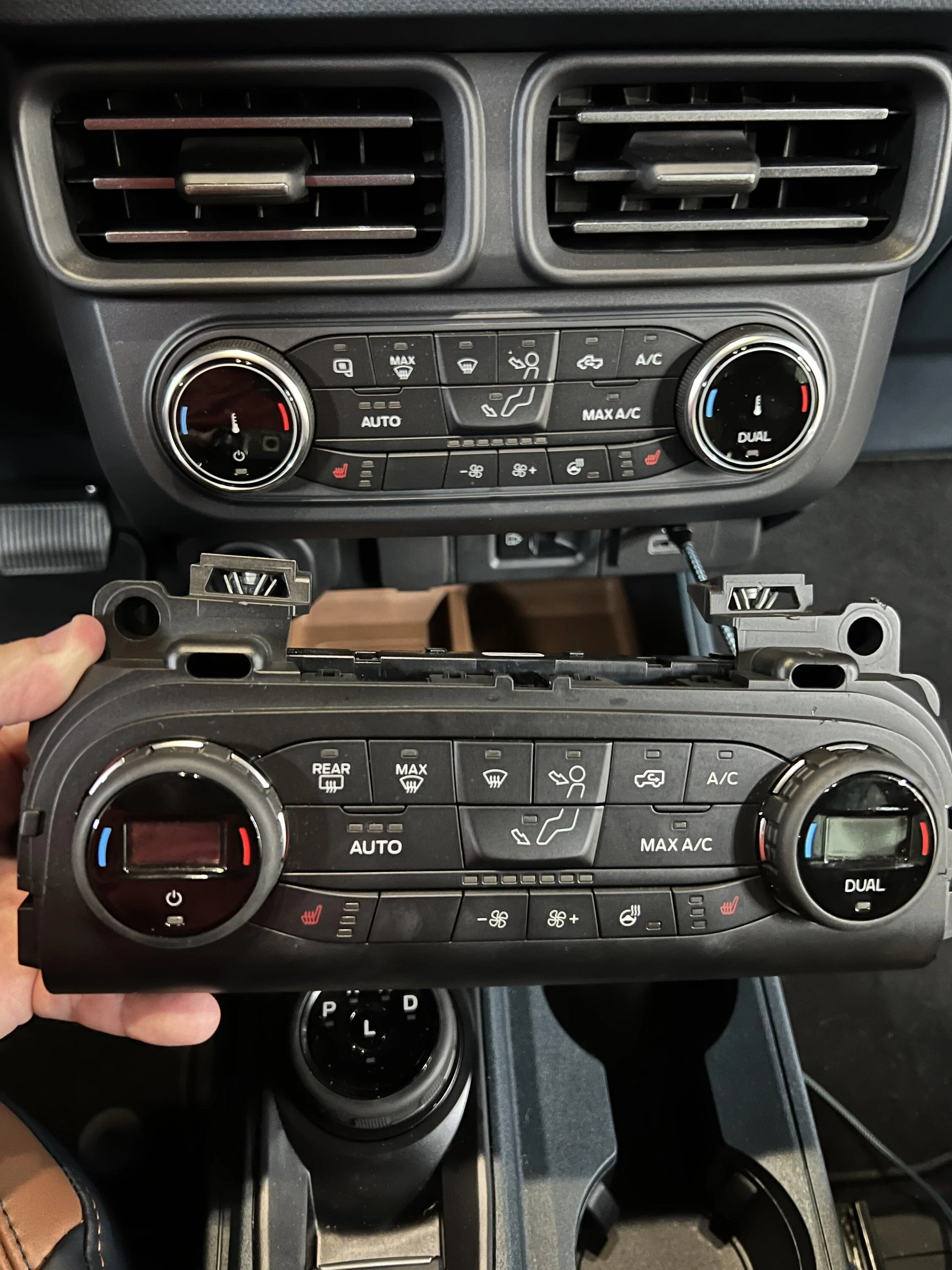 Ford Maverick Confirmed: No Temperature Readouts on Dial for MY23 or any MY22 not already built D66A0142-3089-4A20-8860-834378F77ED5