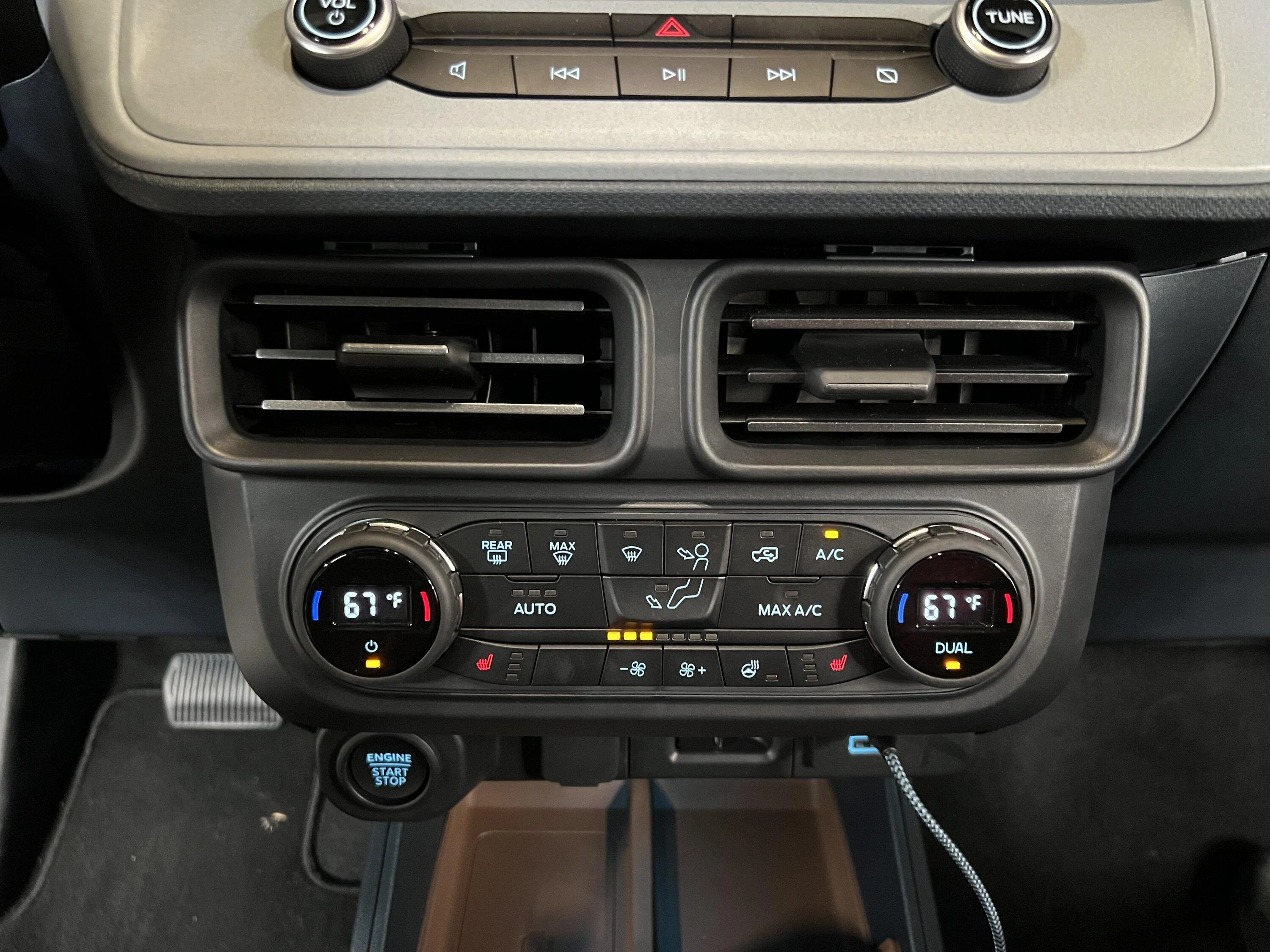 Ford Maverick Confirmed: No Temperature Readouts on Dial for MY23 or any MY22 not already built BF582BF3-2EC9-41DB-9D32-B3468F2809DC