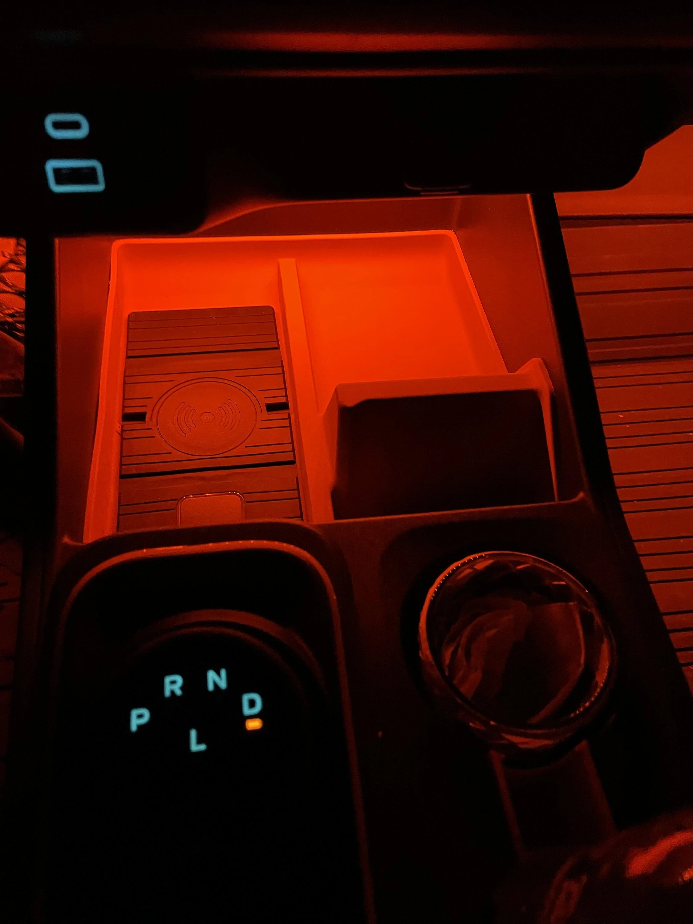 Ford Maverick Extending existing ambient lighting on XLT 72B2B09A-1DE0-467E-955A-462D6D0FA733