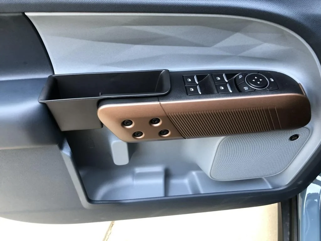 Ford Maverick YEE PIN 2022 Maverick Door Handle Tray 01F17A0B-DAEC-452E-913B-A9AD421AB226_1_105_c