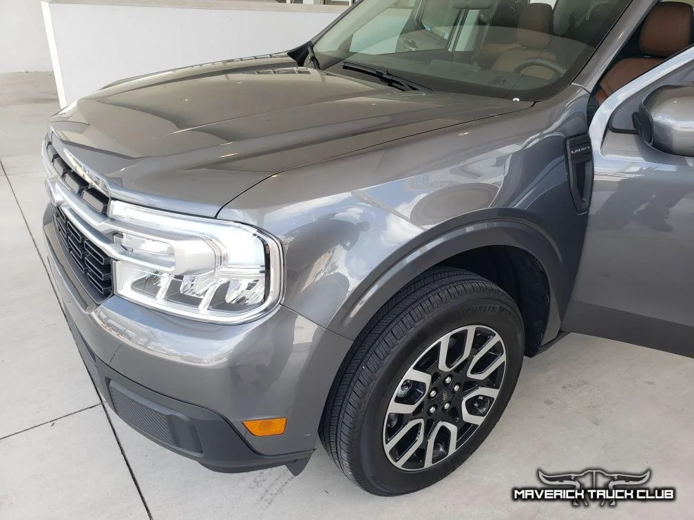 Ford Maverick Hybrid Maverick showing 37.4 MPG + rear seats folded w/ headrests removed (pics) Hybrid Maverick Lariat Carbonized Gray 9