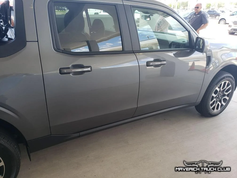 Ford Maverick Hybrid Maverick showing 37.4 MPG + rear seats folded w/ headrests removed (pics) Hybrid Maverick Lariat Carbonized Gray 10